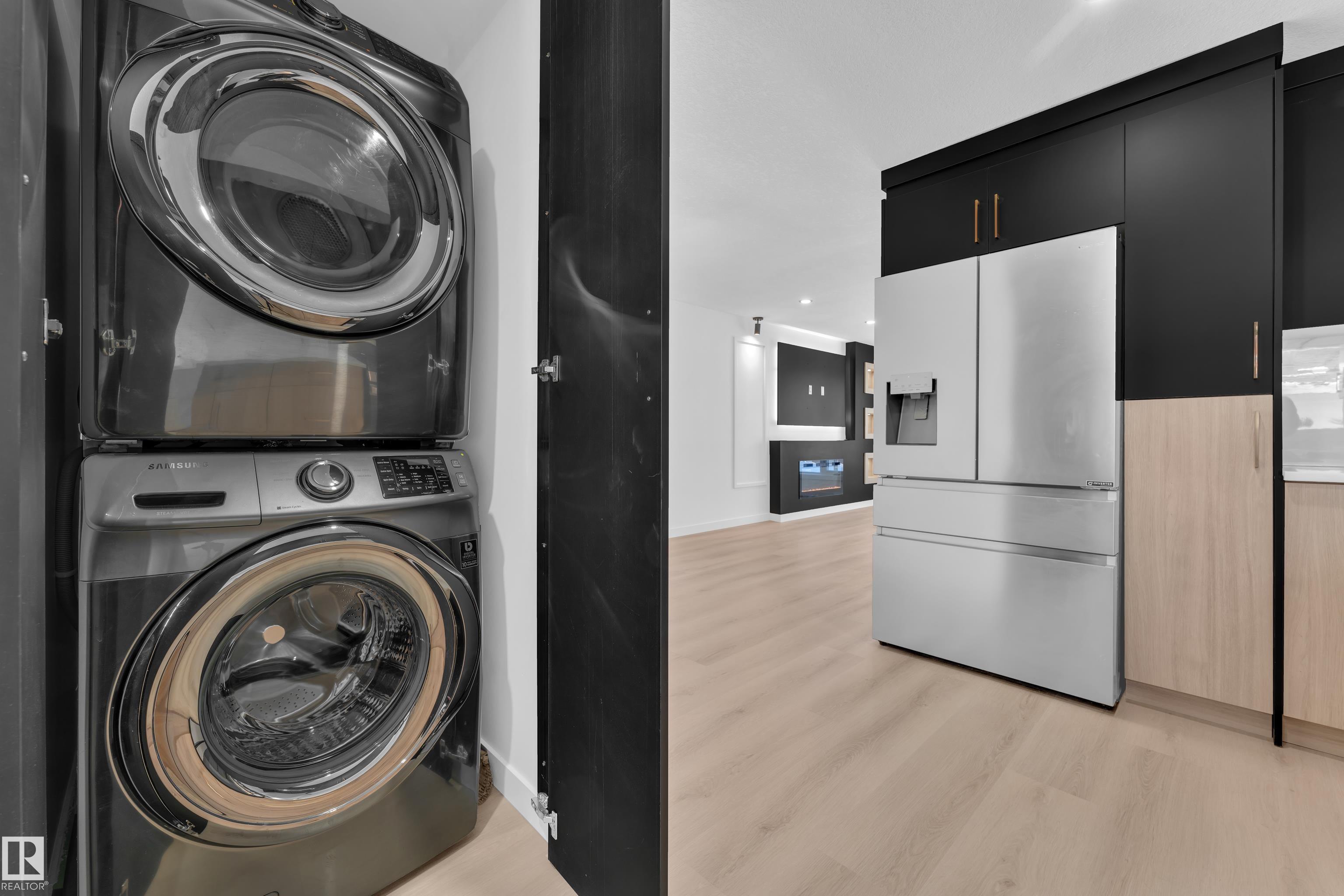 Photo 10 at 1755 37 Street NW, Daly Grove, Edmonton