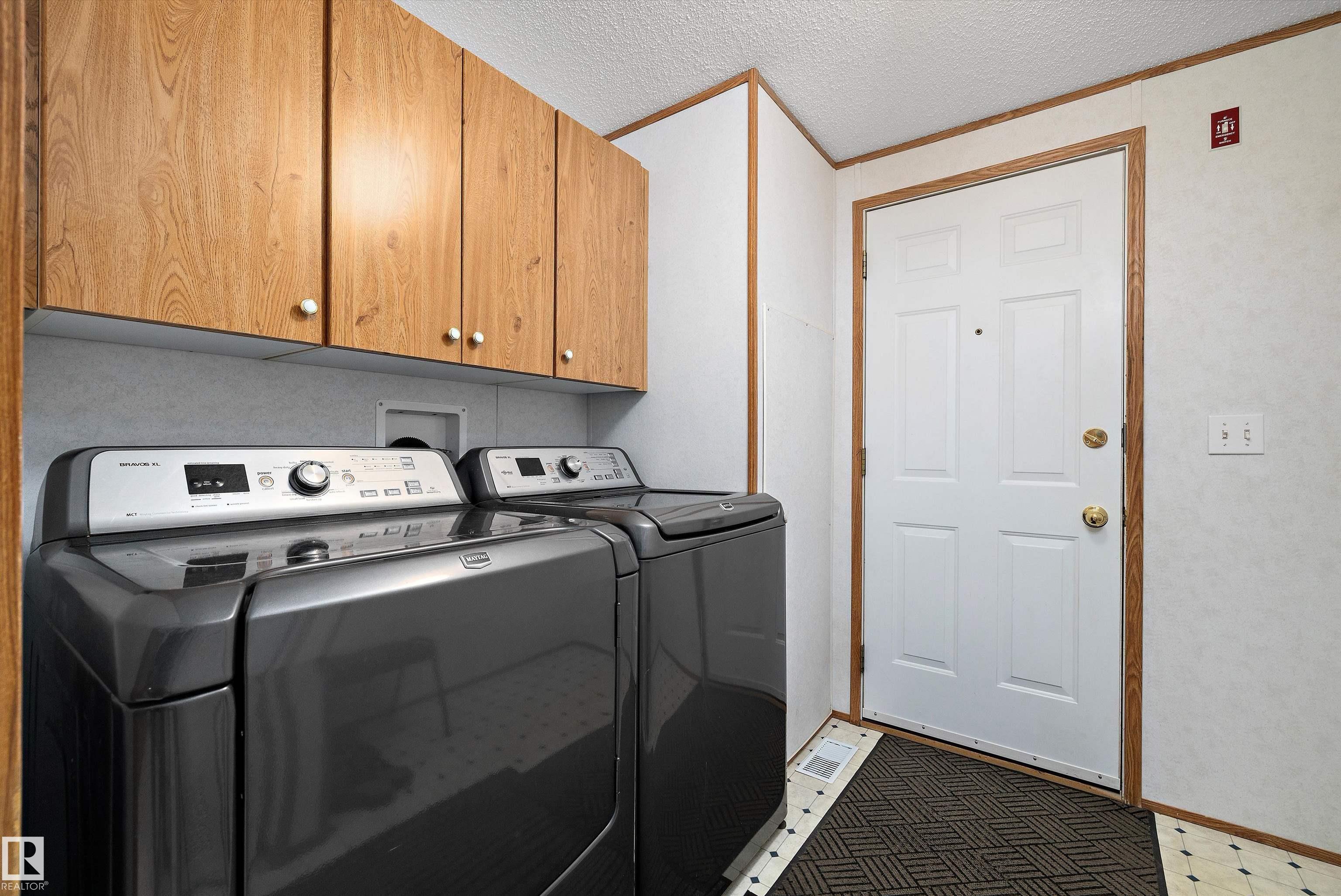 Photo 12 at 55516 Rge Road 250, None, Rural Sturgeon County