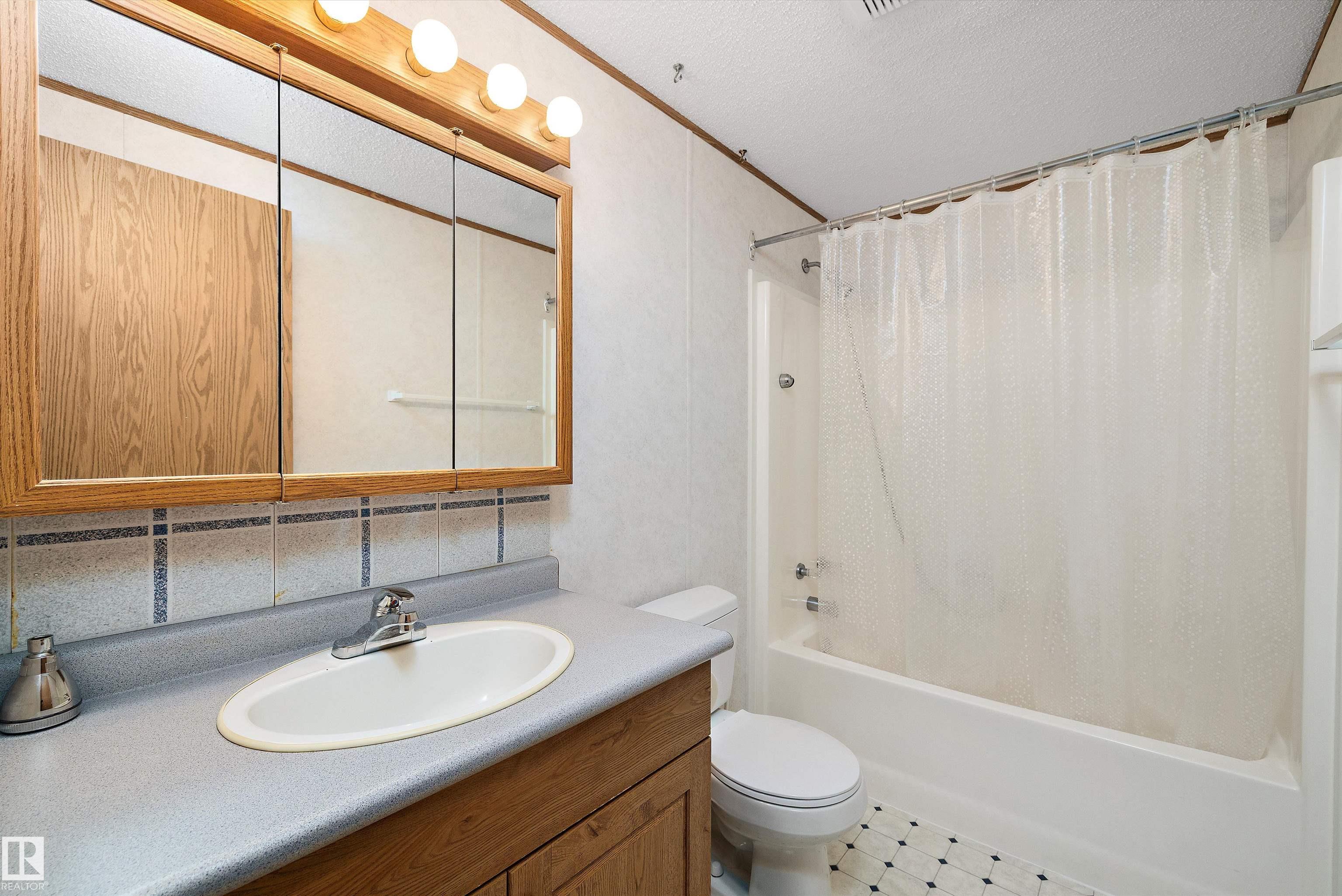 Photo 16 at 55516 Rge Road 250, None, Rural Sturgeon County