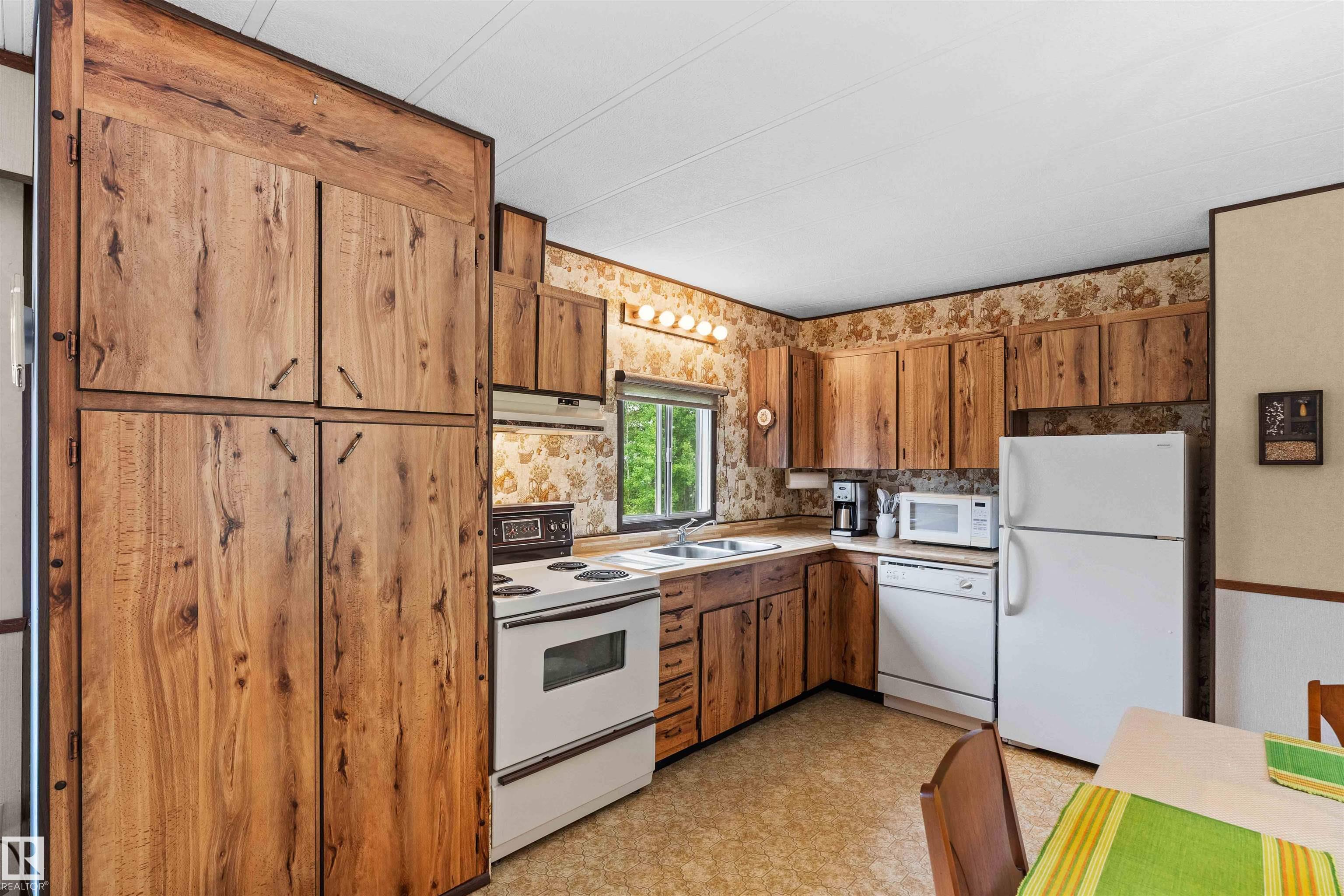 Photo 9 at 16 - 2120 Twp Road 565, Losie Glade, Rural Lac Ste. Anne County