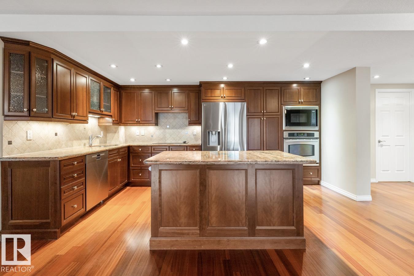 Photo 16 at 11503 100 Avenue NW, Wîhkwêntôwin, Edmonton