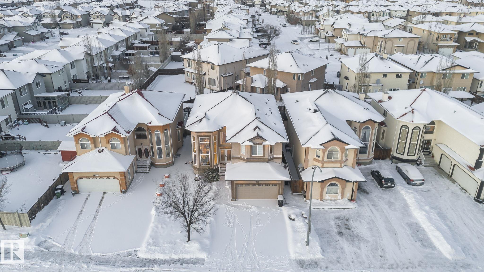 Photo 4 at 13608 160 Avenue NW, Carlton, Edmonton