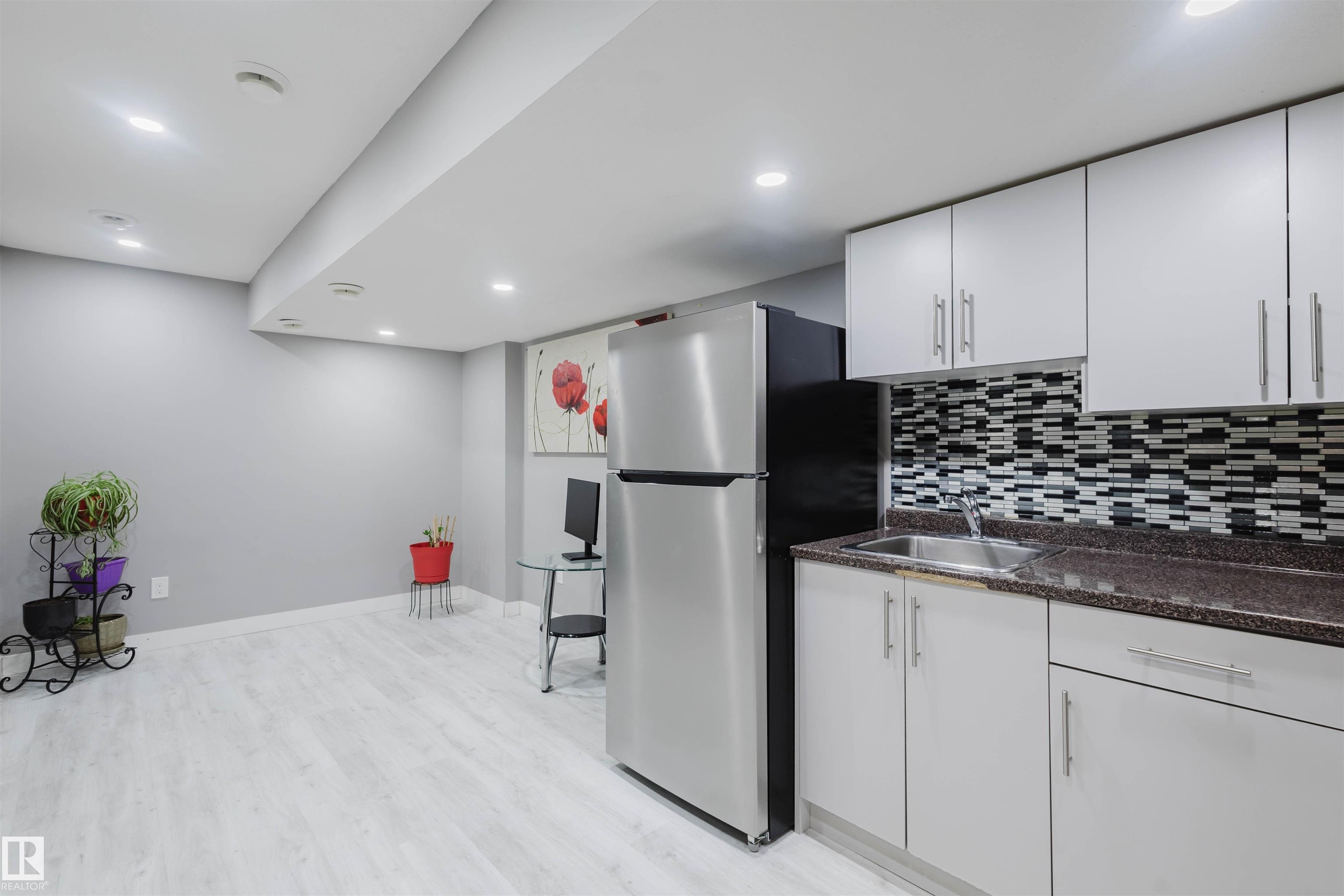 Photo 34 at 1747 27 Street NW, Laurel, Edmonton