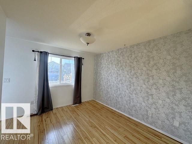 https://zimg.paragon.ice.com/ParagonImages/Property/PM/RAE/225390809/15/0/0/09a40f42ac67f818d6dbc24c18b671e8/1/06c611530cff04ae3567932bc52240be/225390809-33cedb02-40b6-43c1-a02f-500e547b7993.JPG