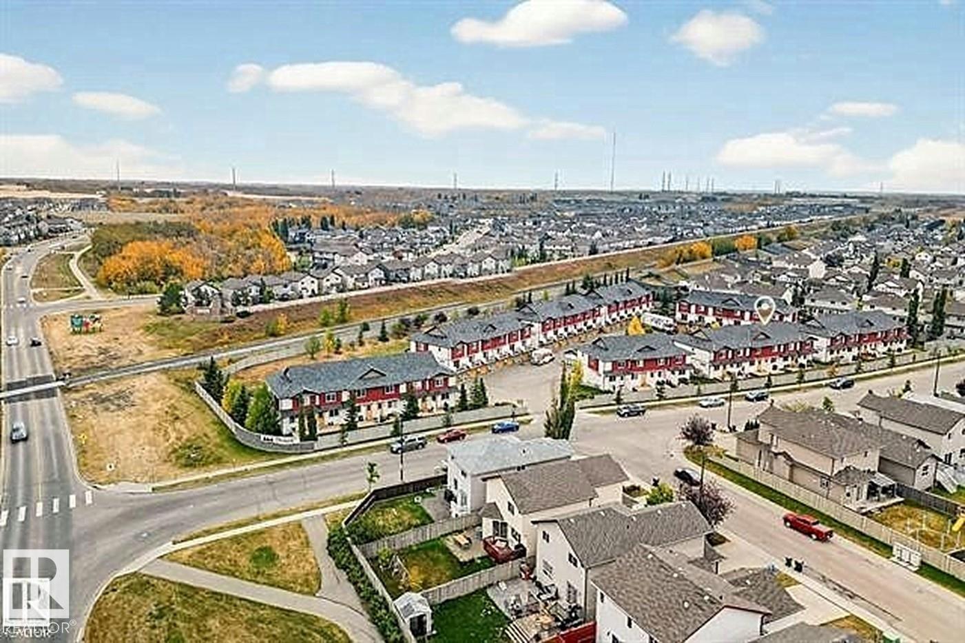 https://zimg.paragon.ice.com/ParagonImages/Property/PM/RAE/225390809/49/0/0/f86cc944ab81b55749b3e7a3e0d5ee0a/1/06c611530cff04ae3567932bc52240be/225390809-ad644c9e-97d8-4ce3-a446-3126a968539c.JPG