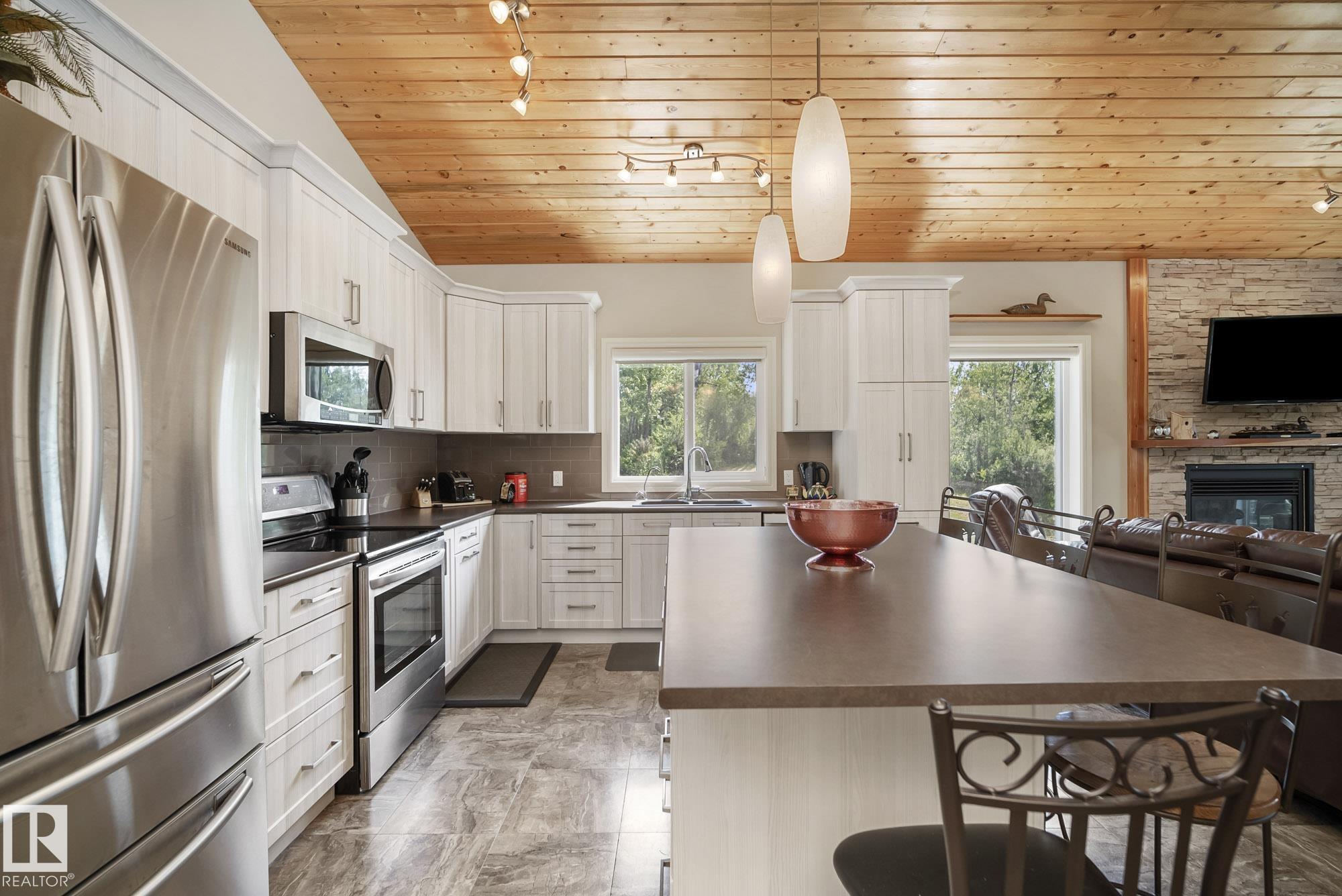 Photo 23 at 4518 Lakeshore Road, Whitewood Sands, Rural Parkland County