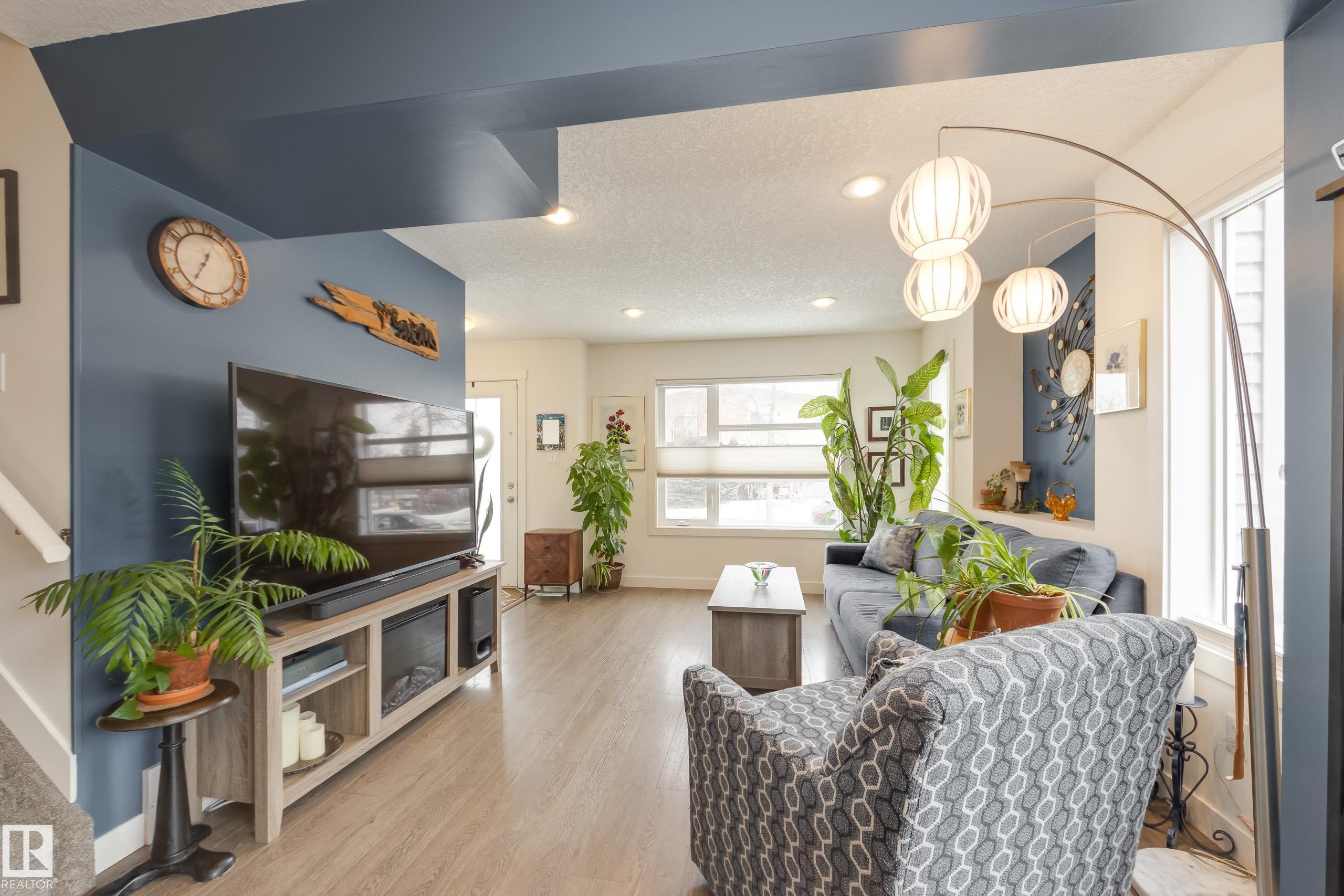 Photo 11 at 12421 115 Avenue NW, Inglewood, Edmonton