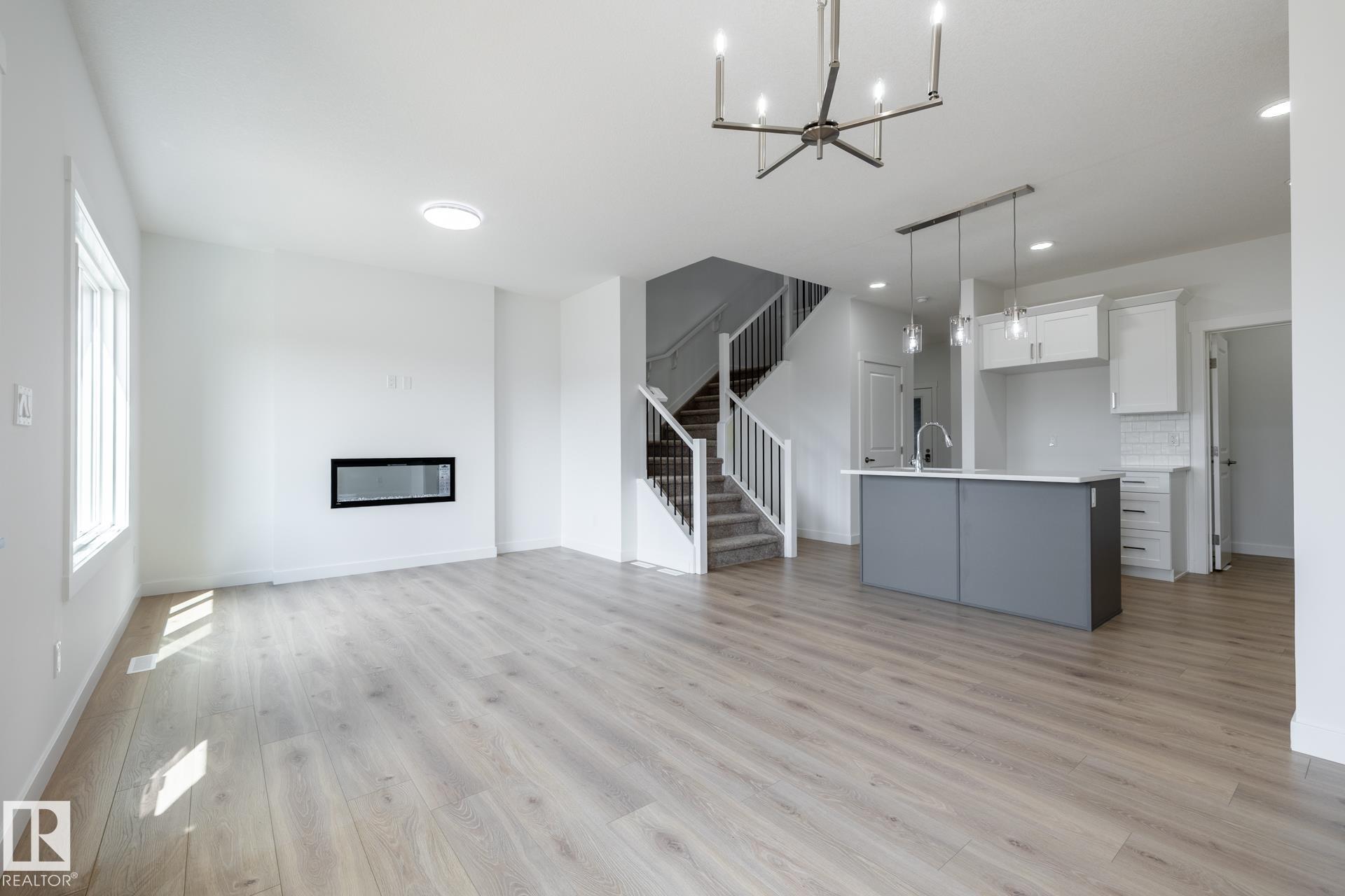 https://zimg.paragon.ice.com/ParagonImages/Property/PM/RAE/225390841/11/0/0/c0a7f55a718c621820528cce05e58406/1/3a149c9a2708cc33c976fcef107c5452/225390841-93cfa8e6-863f-44d9-a276-56a68f2df9ff.JPG