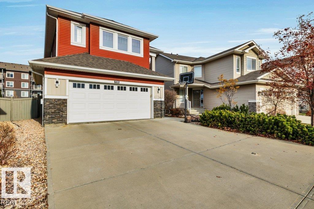 Photo 2 at 728 43 Avenue NW, Maple Crest, Edmonton