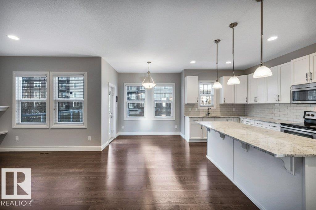 Photo 13 at 728 43 Avenue NW, Maple Crest, Edmonton