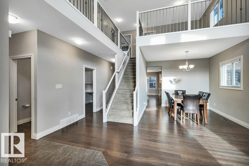 Photo 5 at 728 43 Avenue NW, Maple Crest, Edmonton