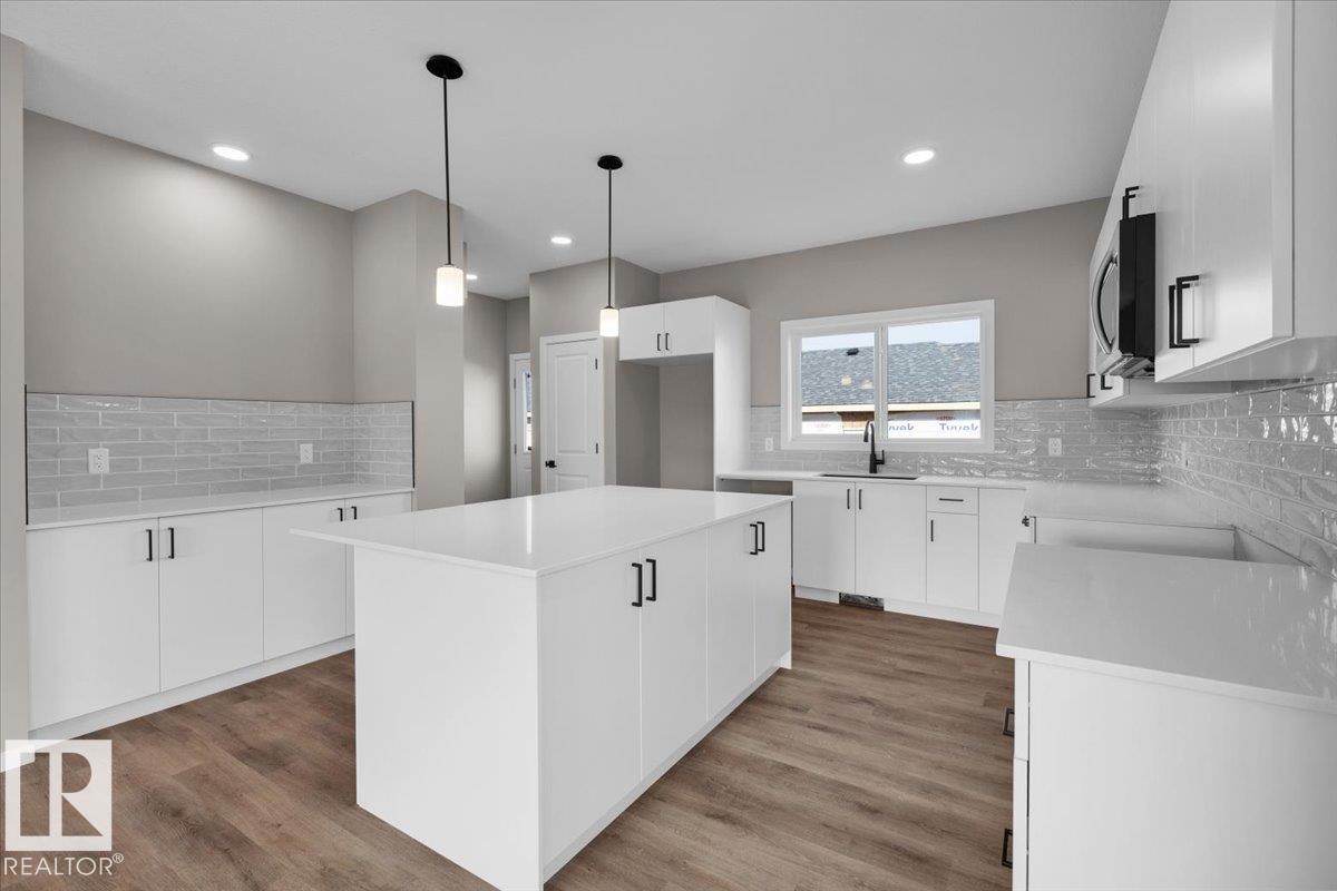 Photo 13 at 1100 Mcleod Avenue, Easton, Spruce Grove