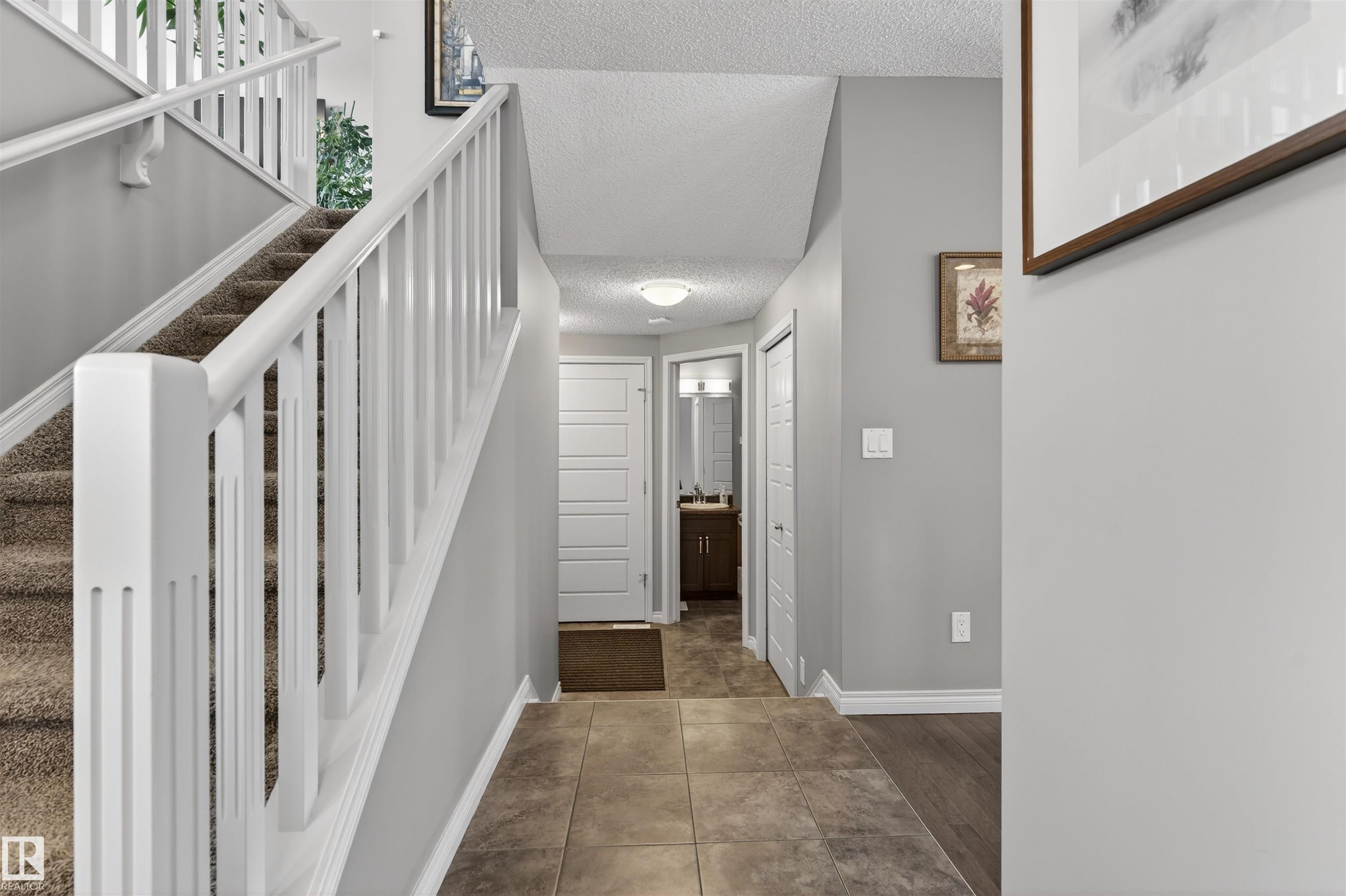 Photo 3 at 16448 140 Street NW, Carlton, Edmonton