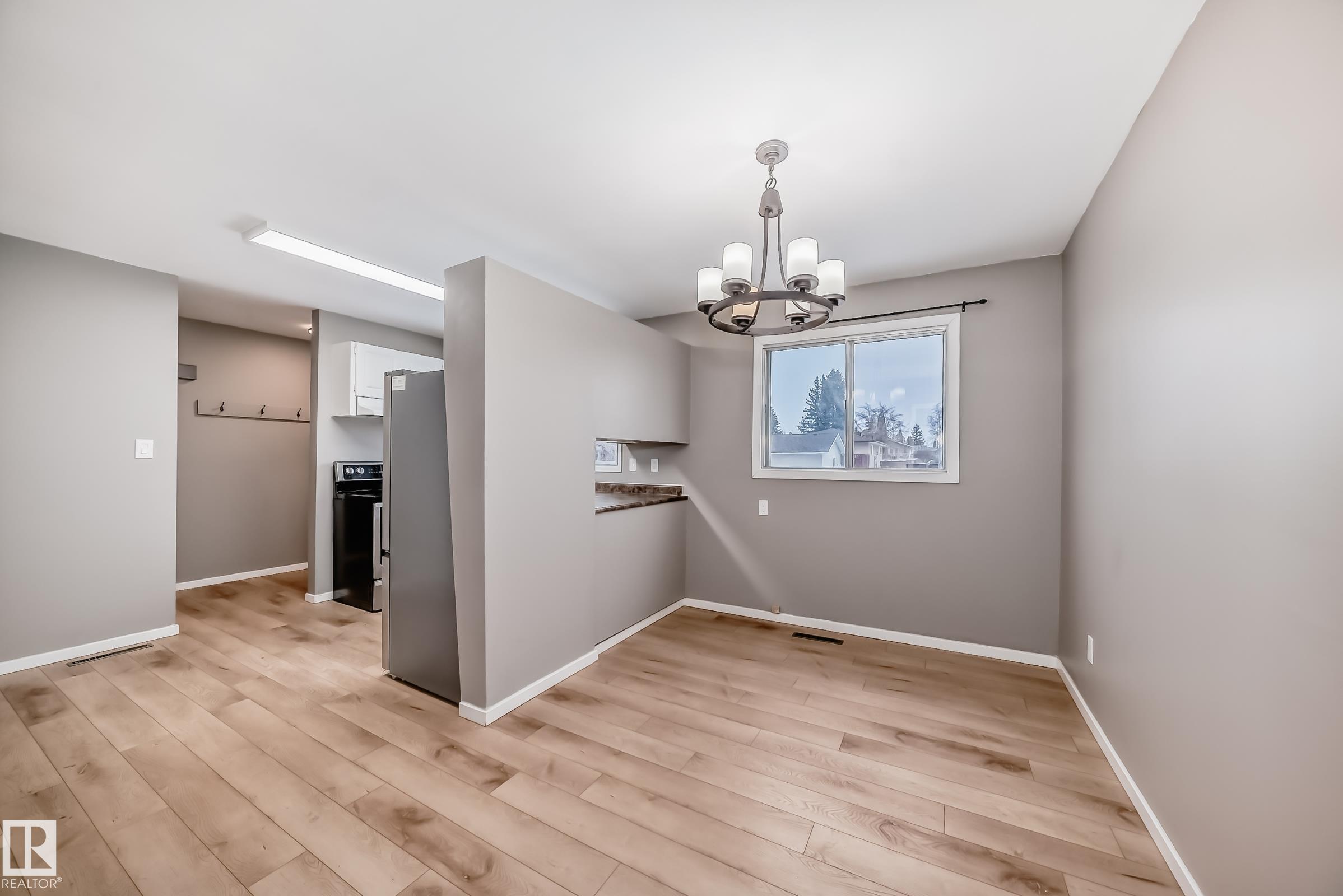 Photo 11 at 6808 149 Avenue NW, Kilkenny, Edmonton