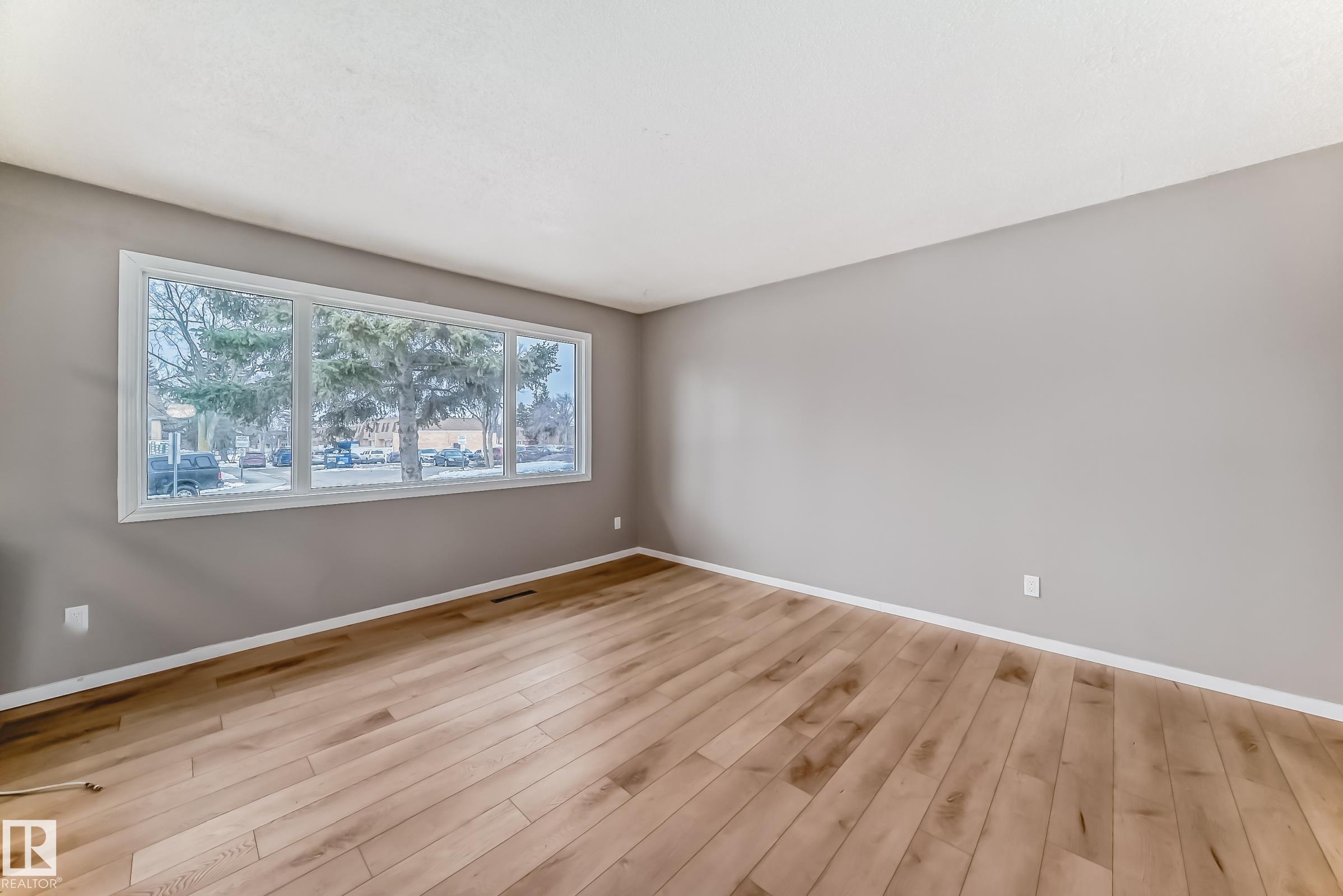 Photo 13 at 6808 149 Avenue NW, Kilkenny, Edmonton