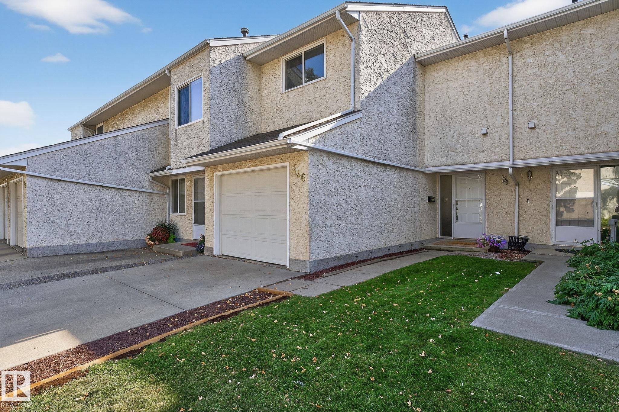 Photo 2 at 146 Callingwood Place NW, Callingwood South, Edmonton