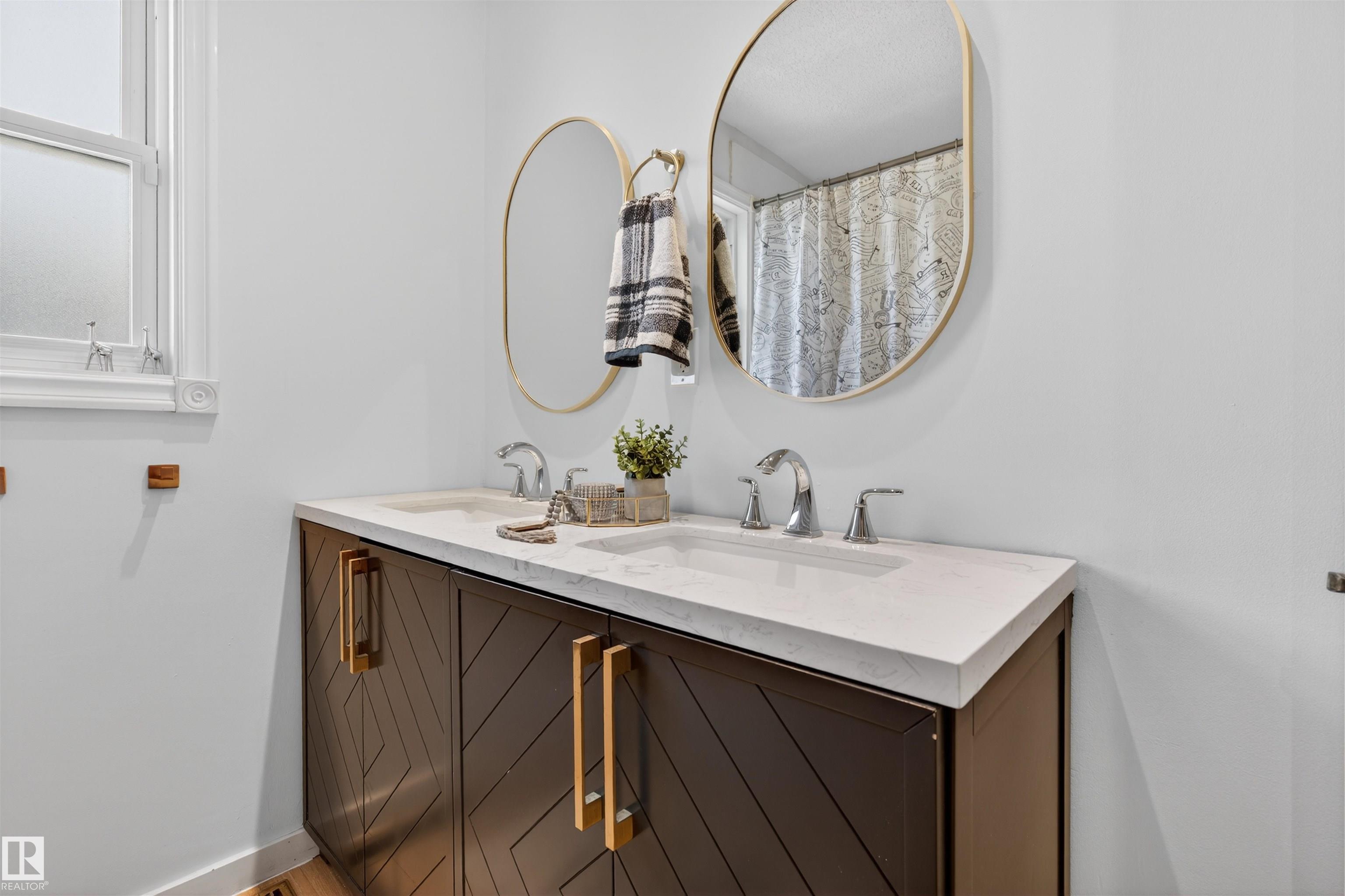 Photo 13 at 10366 148 Street NW, Grovenor, Edmonton