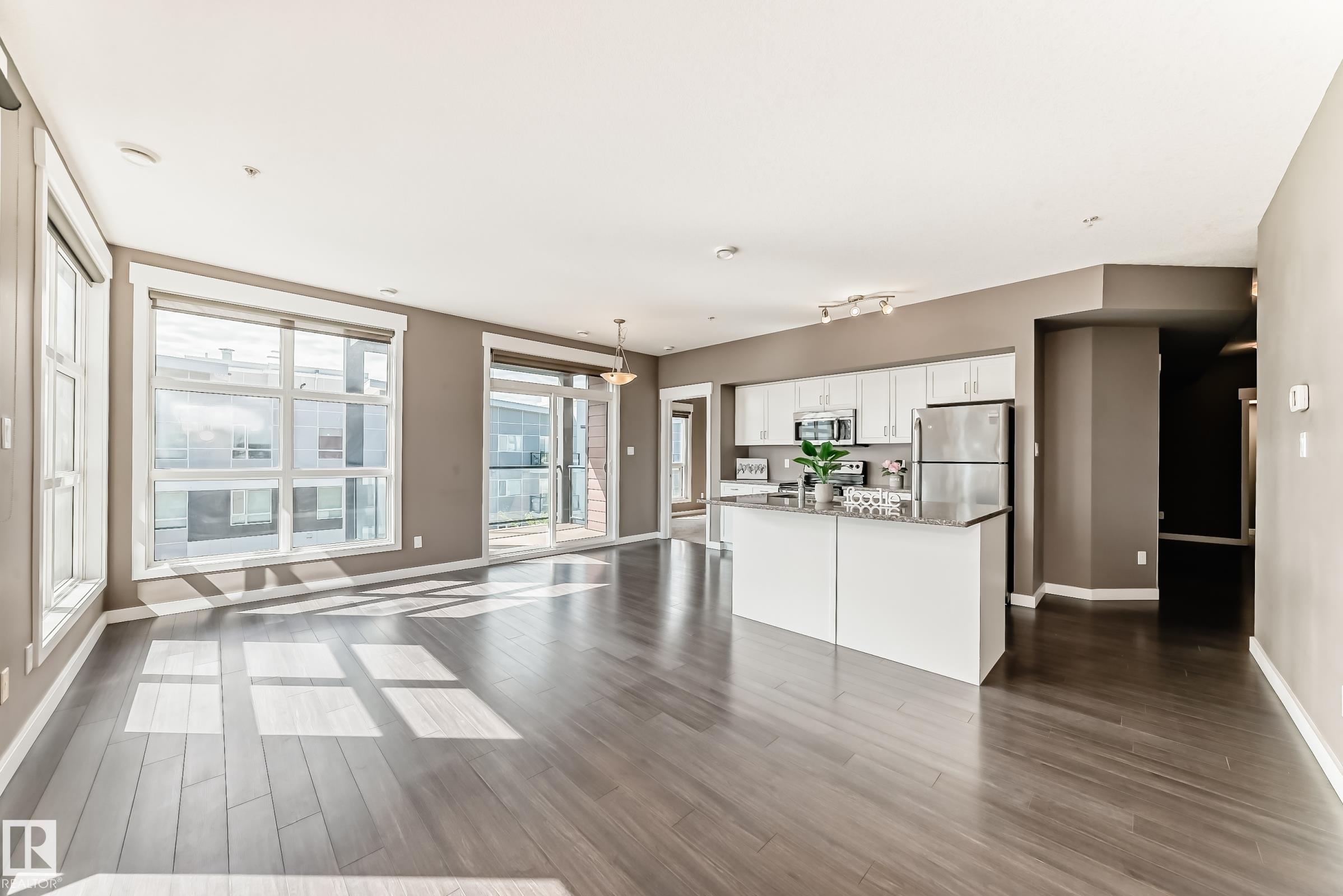 Photo 5 at 504 - 10518 113 Street NW, Queen Mary Park, Edmonton