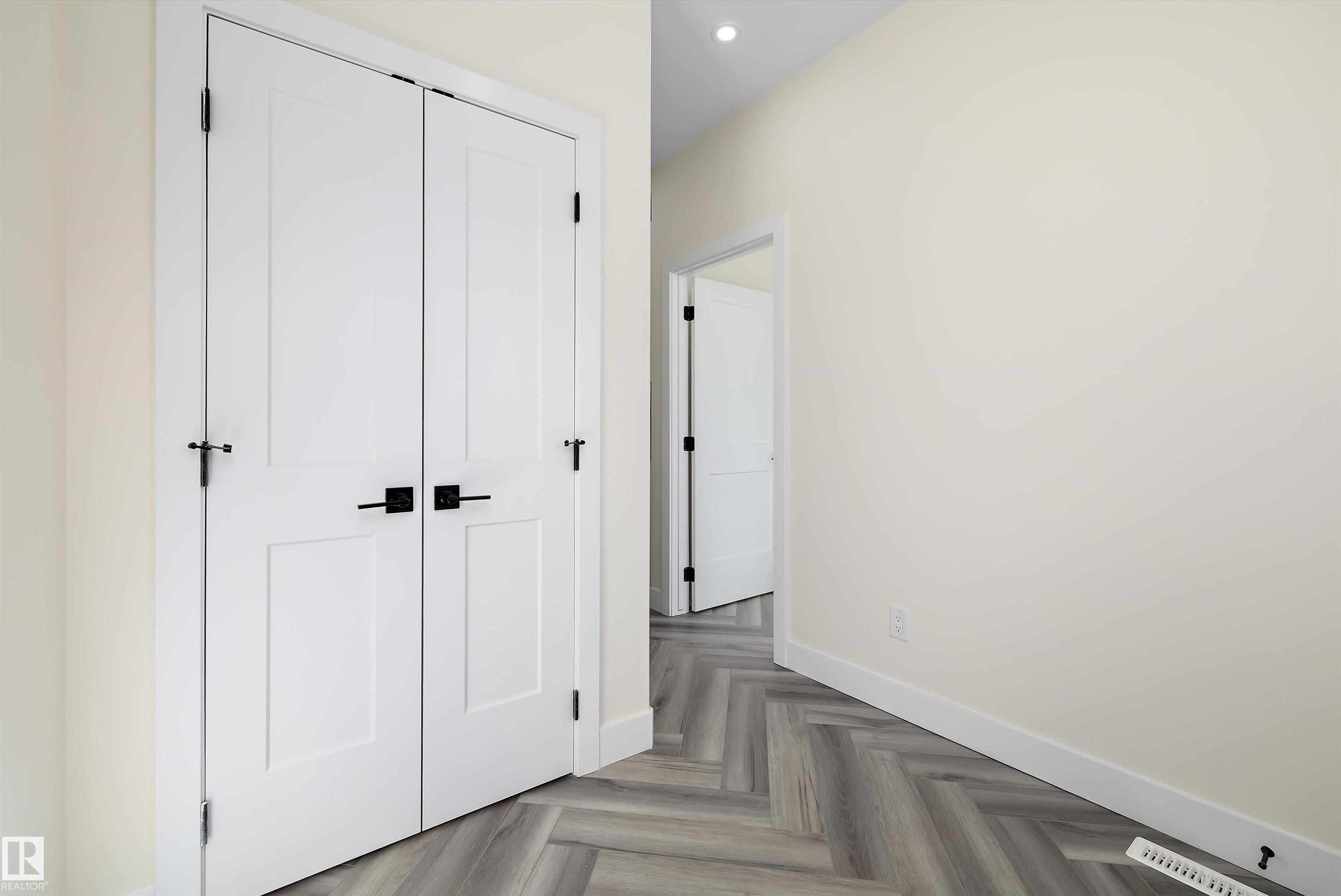 Photo 24 at 8321 81ave NW, King Edward Park, Edmonton