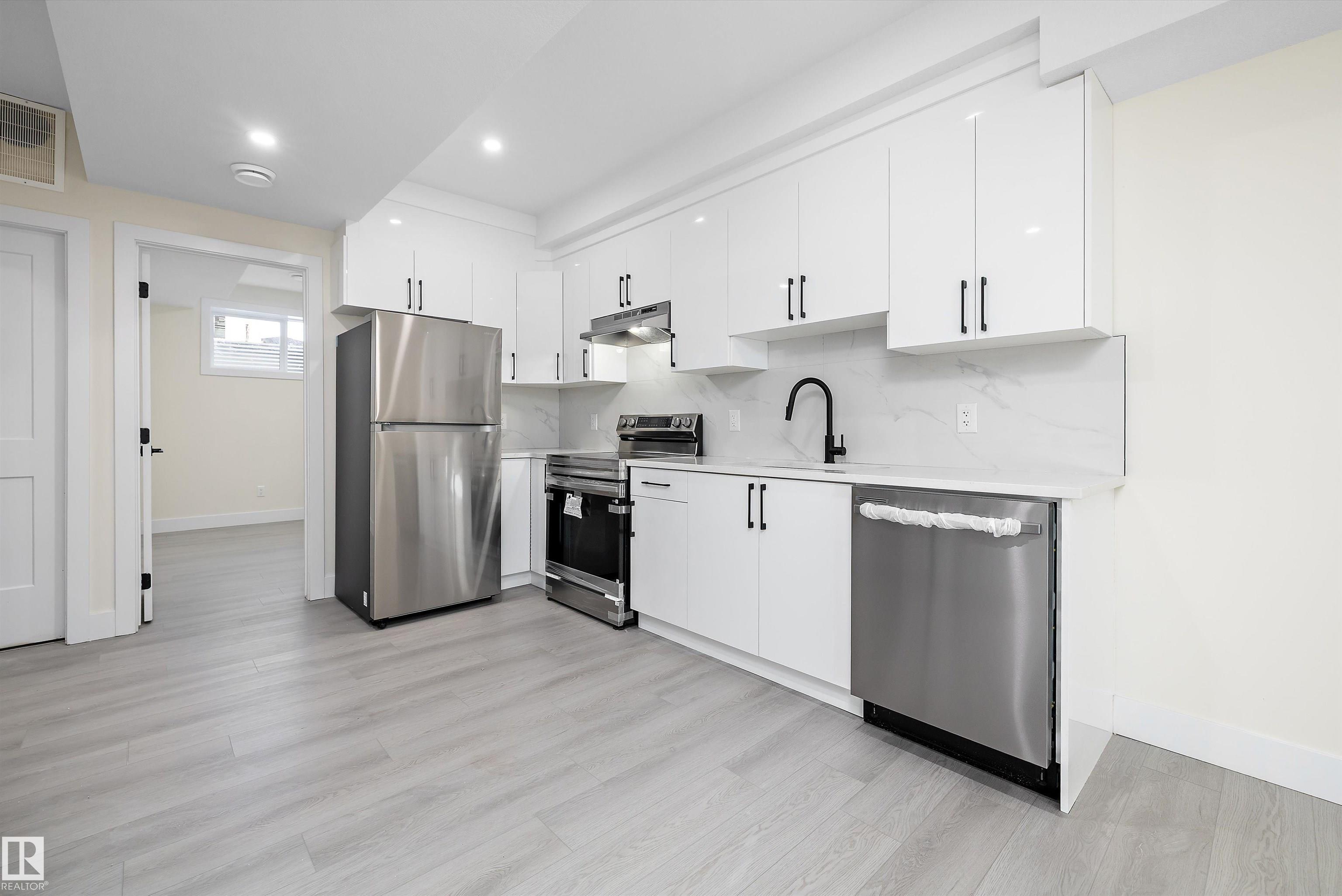 Photo 39 at 8321 81ave NW, King Edward Park, Edmonton