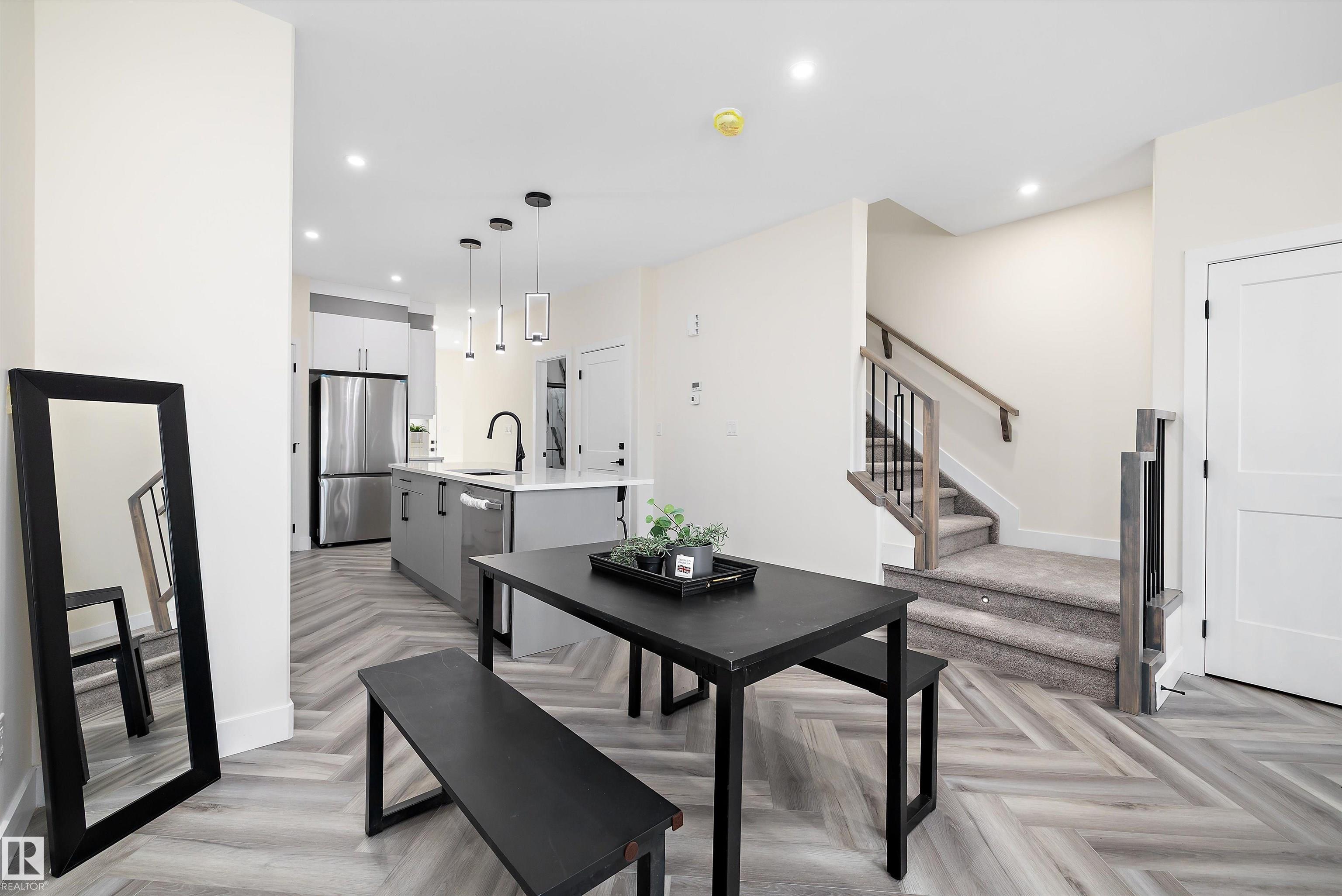 Photo 9 at 8321 81ave NW, King Edward Park, Edmonton