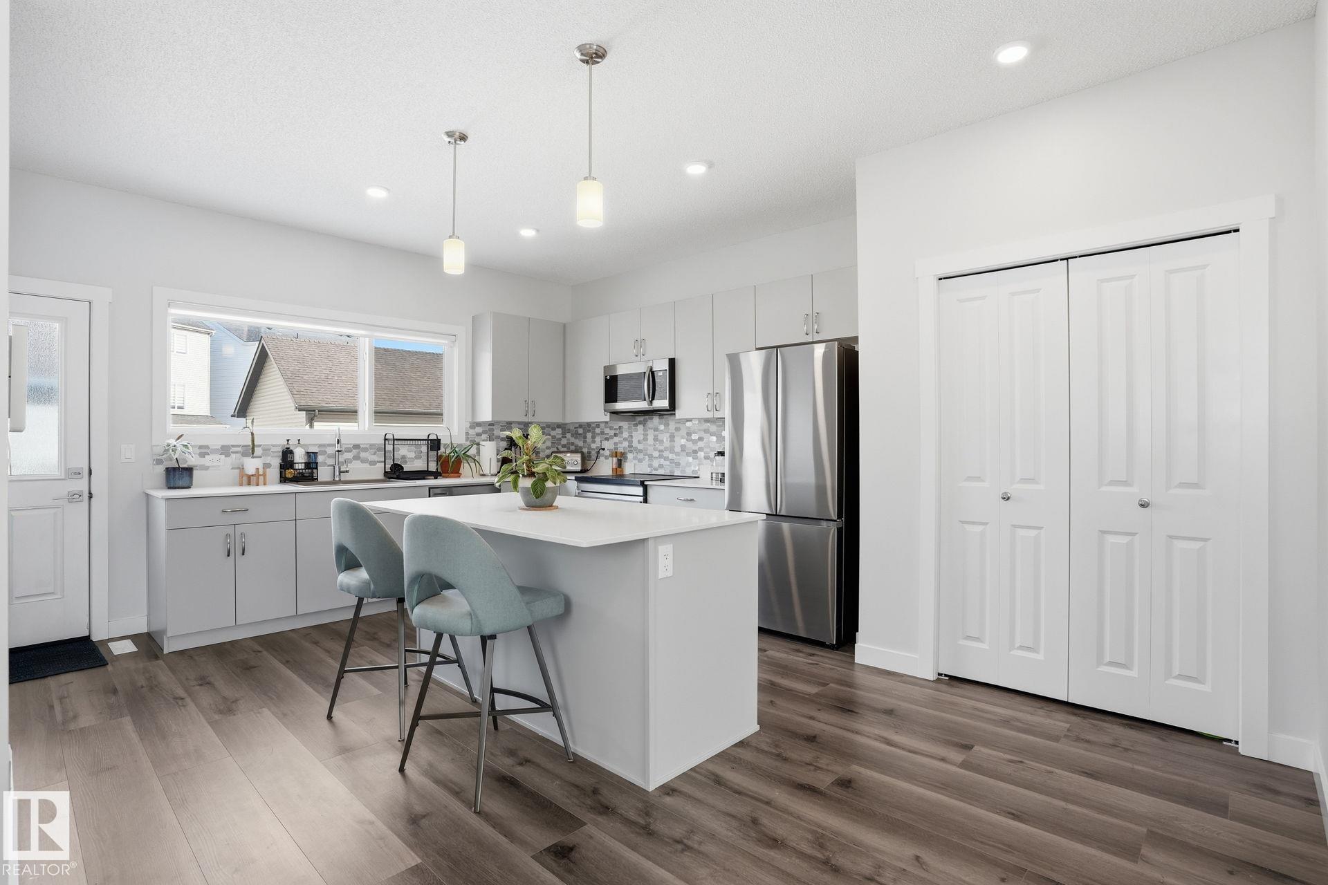 Picture for 648 174 AV NE