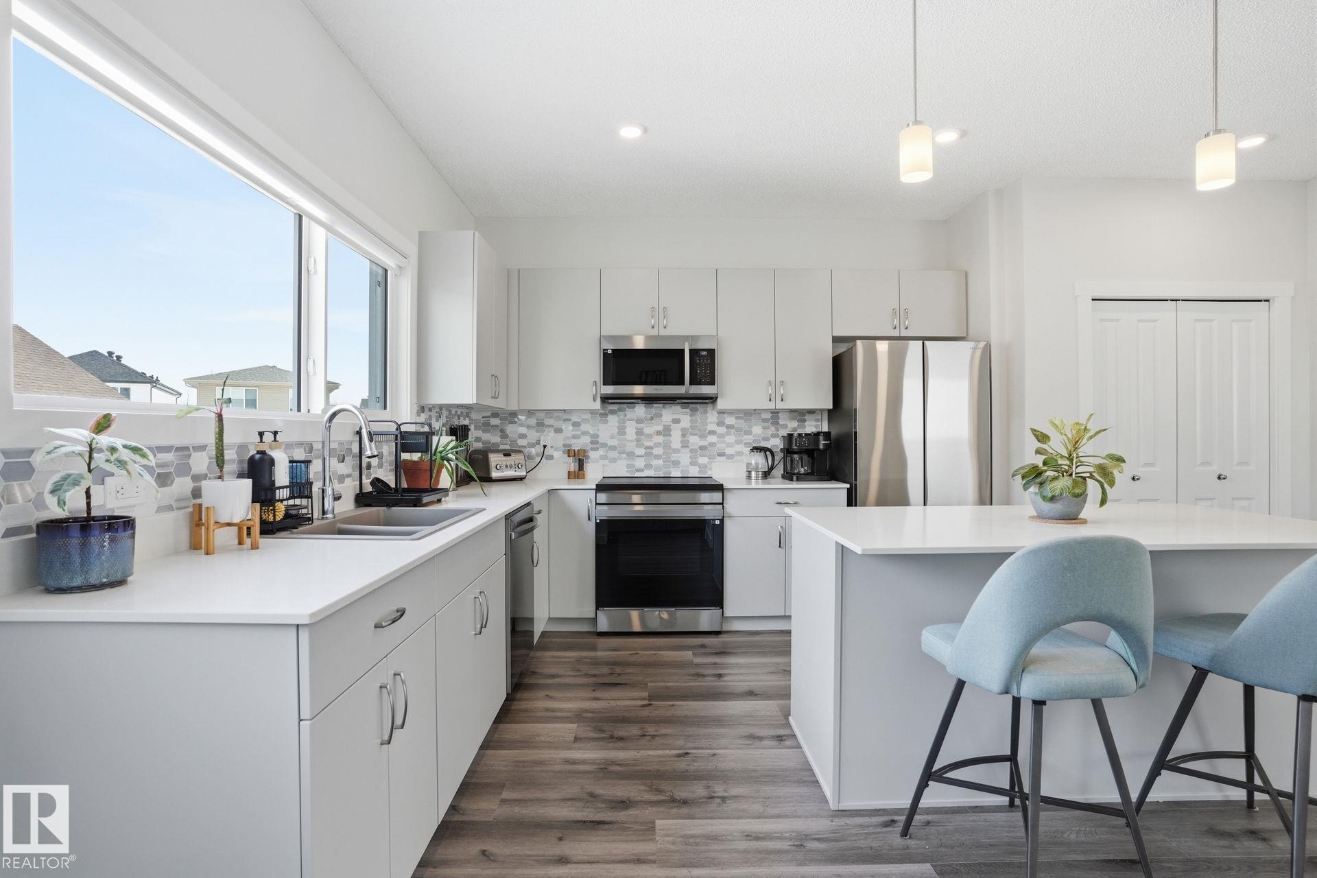 Picture for 648 174 AV NE