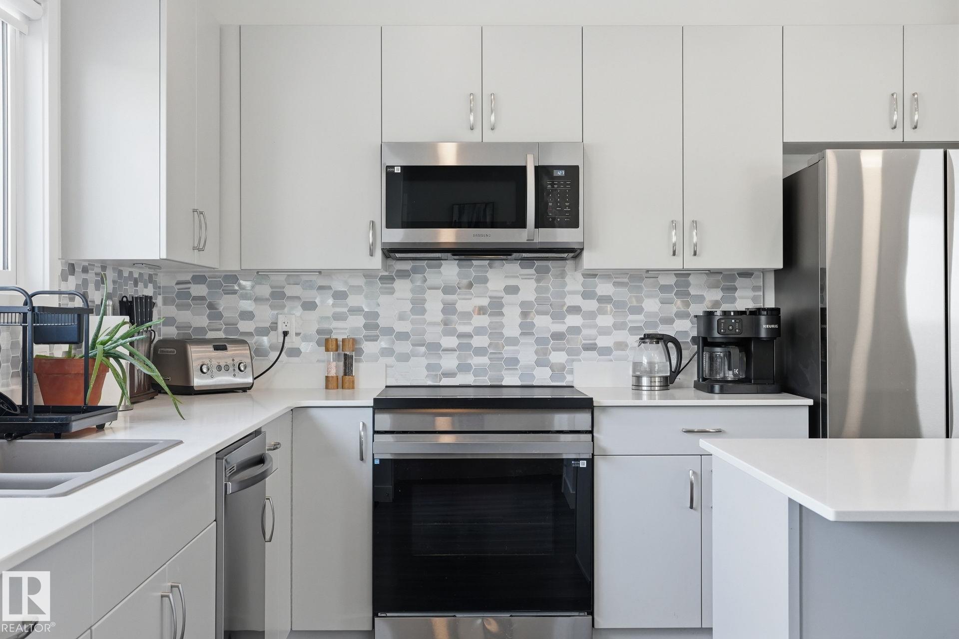 Picture for 648 174 AV NE