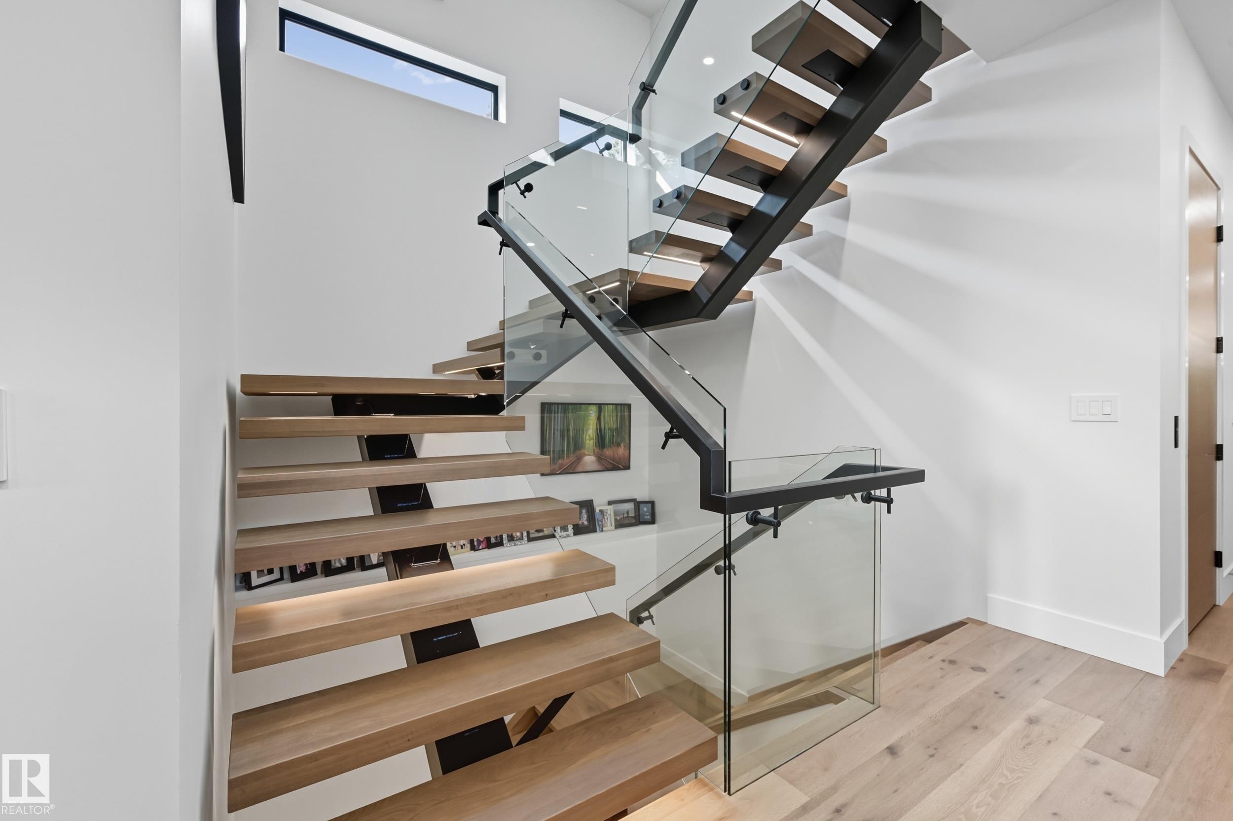 Photo 6 at 14312 92a Avenue NW, Parkview, Edmonton