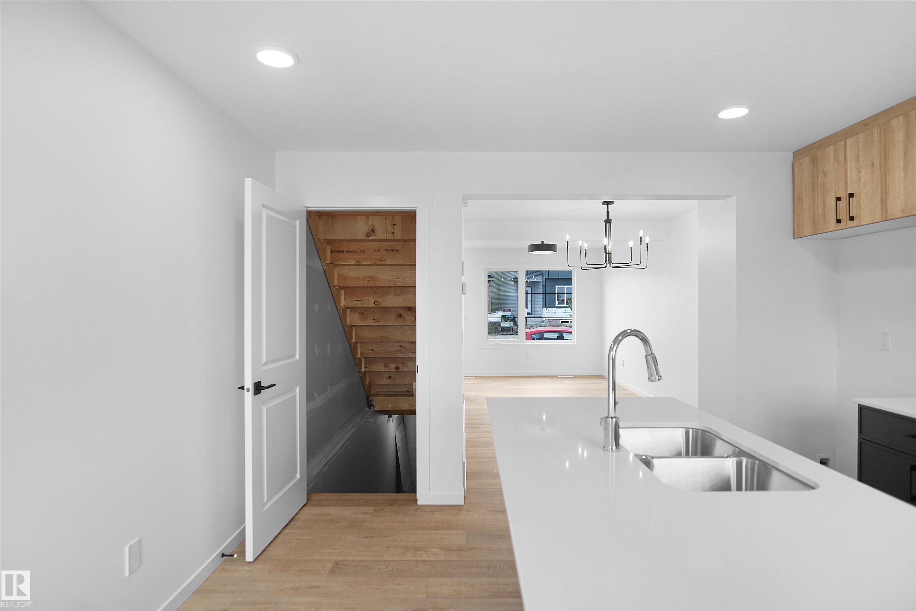 Photo 13 at 4296 Kinglet Drive NW, Kinglet Gardens, Edmonton