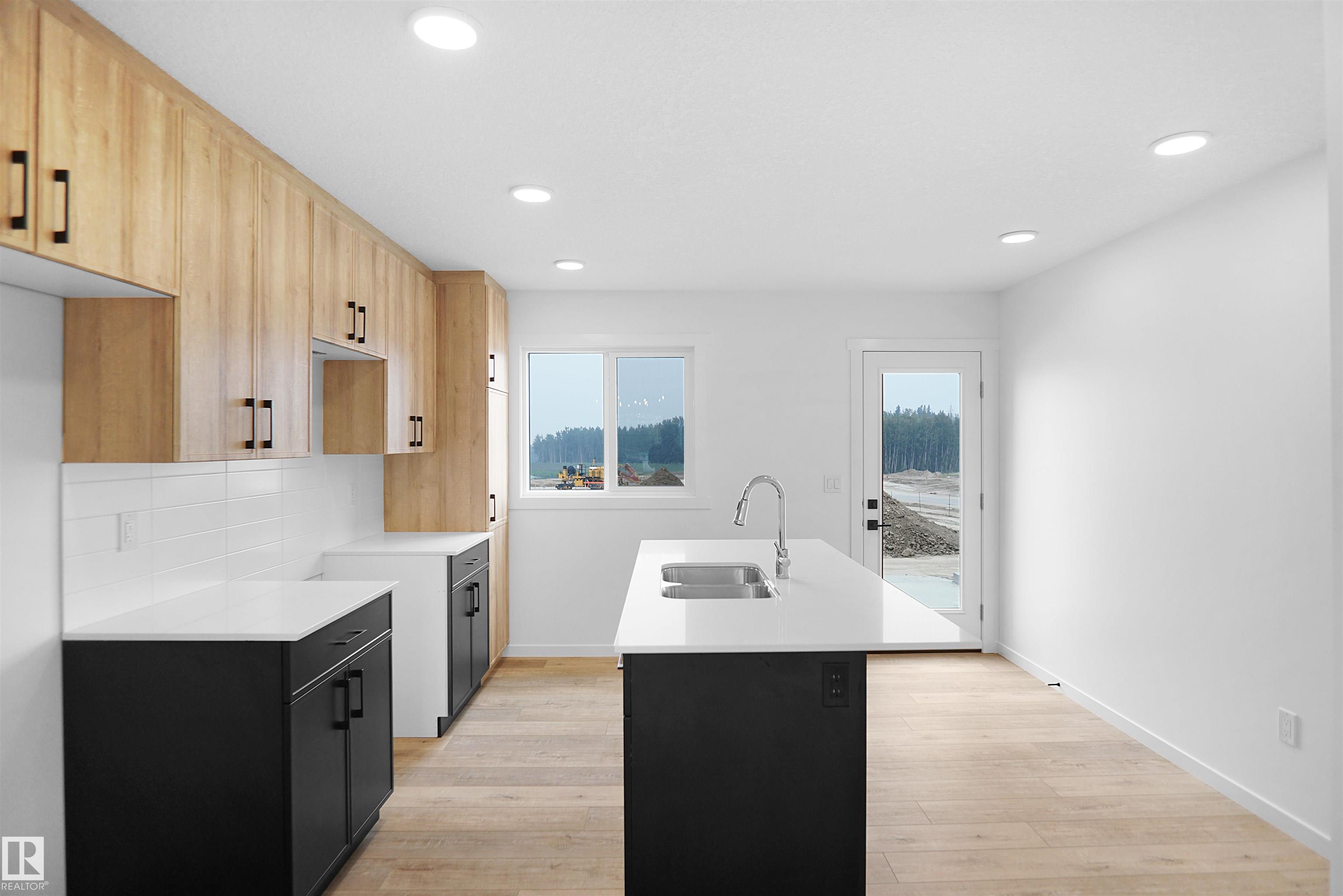 Photo 6 at 4296 Kinglet Drive NW, Kinglet Gardens, Edmonton