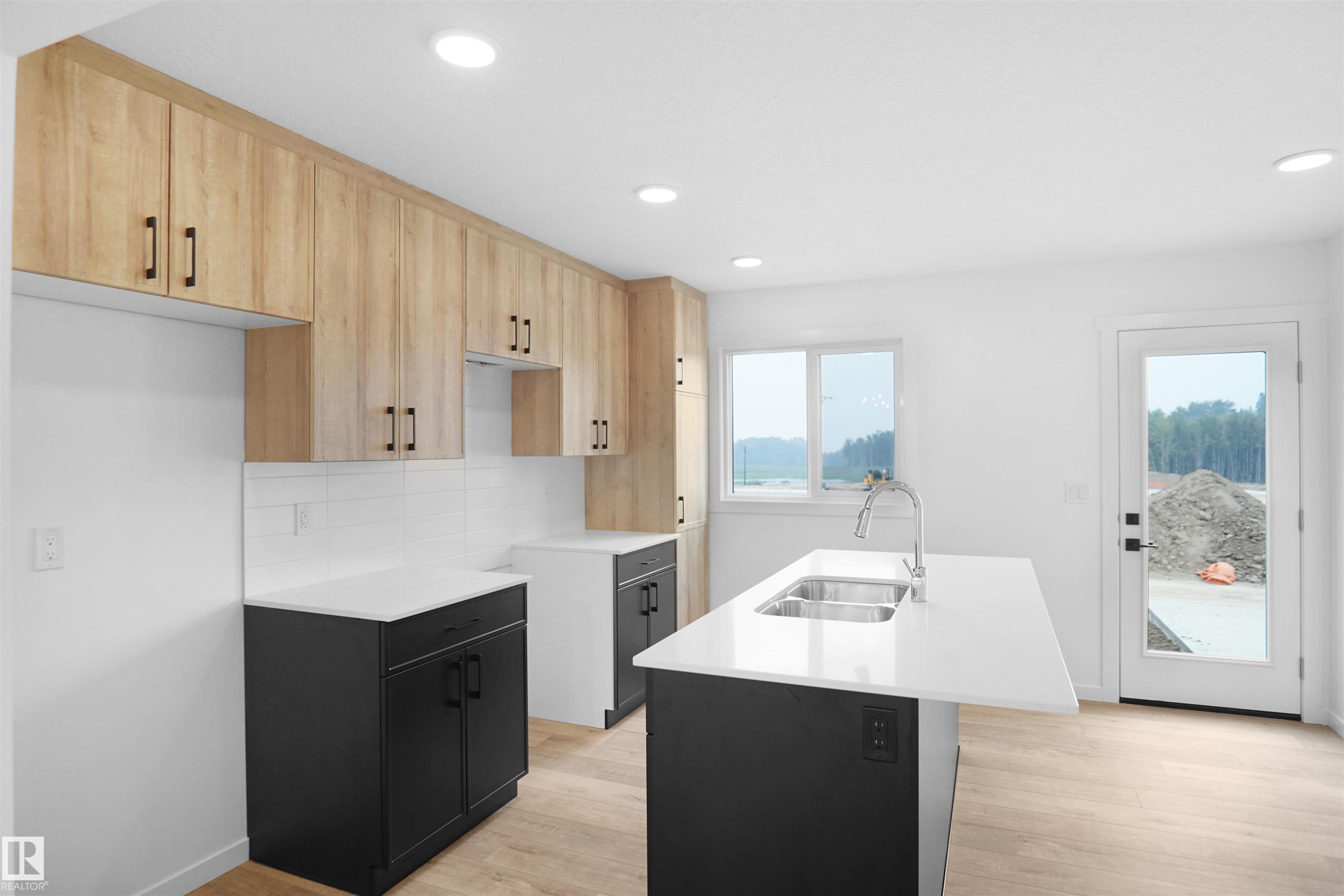 Photo 7 at 4296 Kinglet Drive NW, Kinglet Gardens, Edmonton