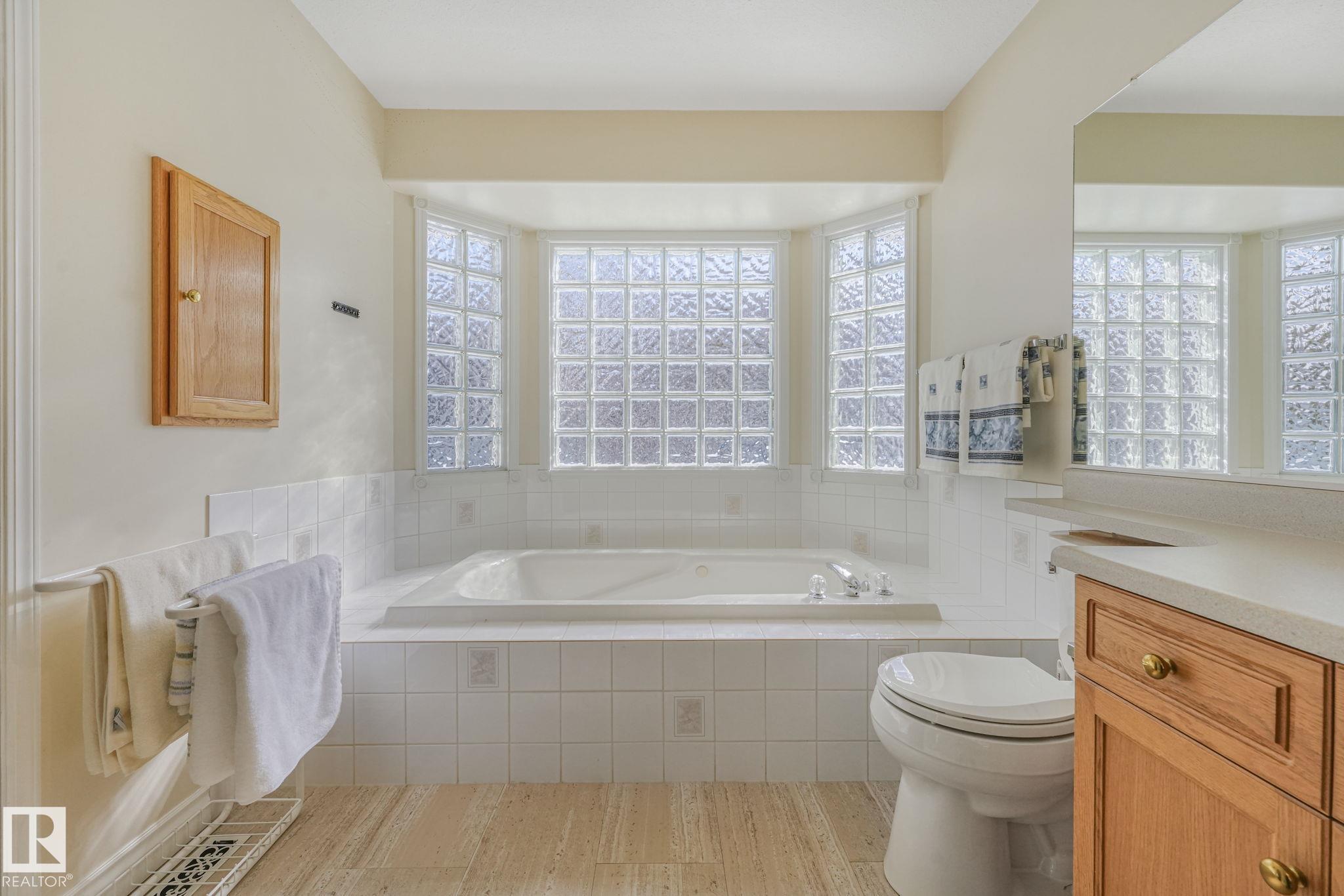 Photo 25 at 1033 Carter Crest Road NW, Carter Crest, Edmonton