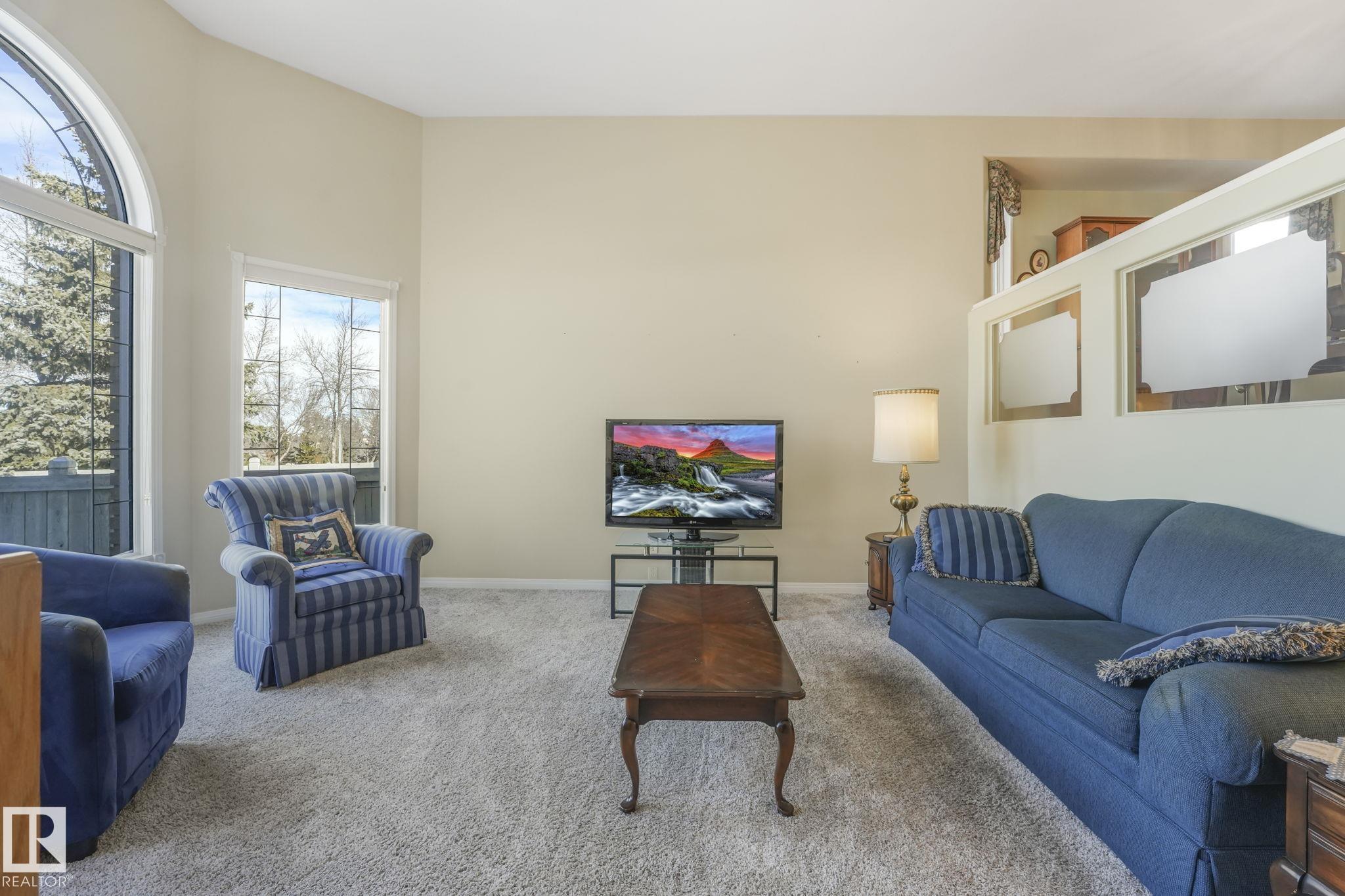 Photo 7 at 1033 Carter Crest Road NW, Carter Crest, Edmonton