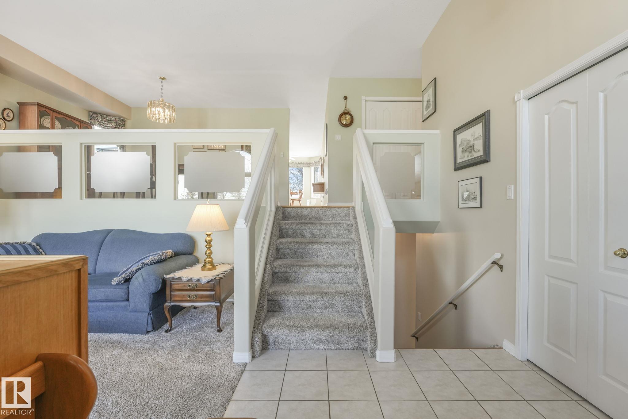 Photo 9 at 1033 Carter Crest Road NW, Carter Crest, Edmonton