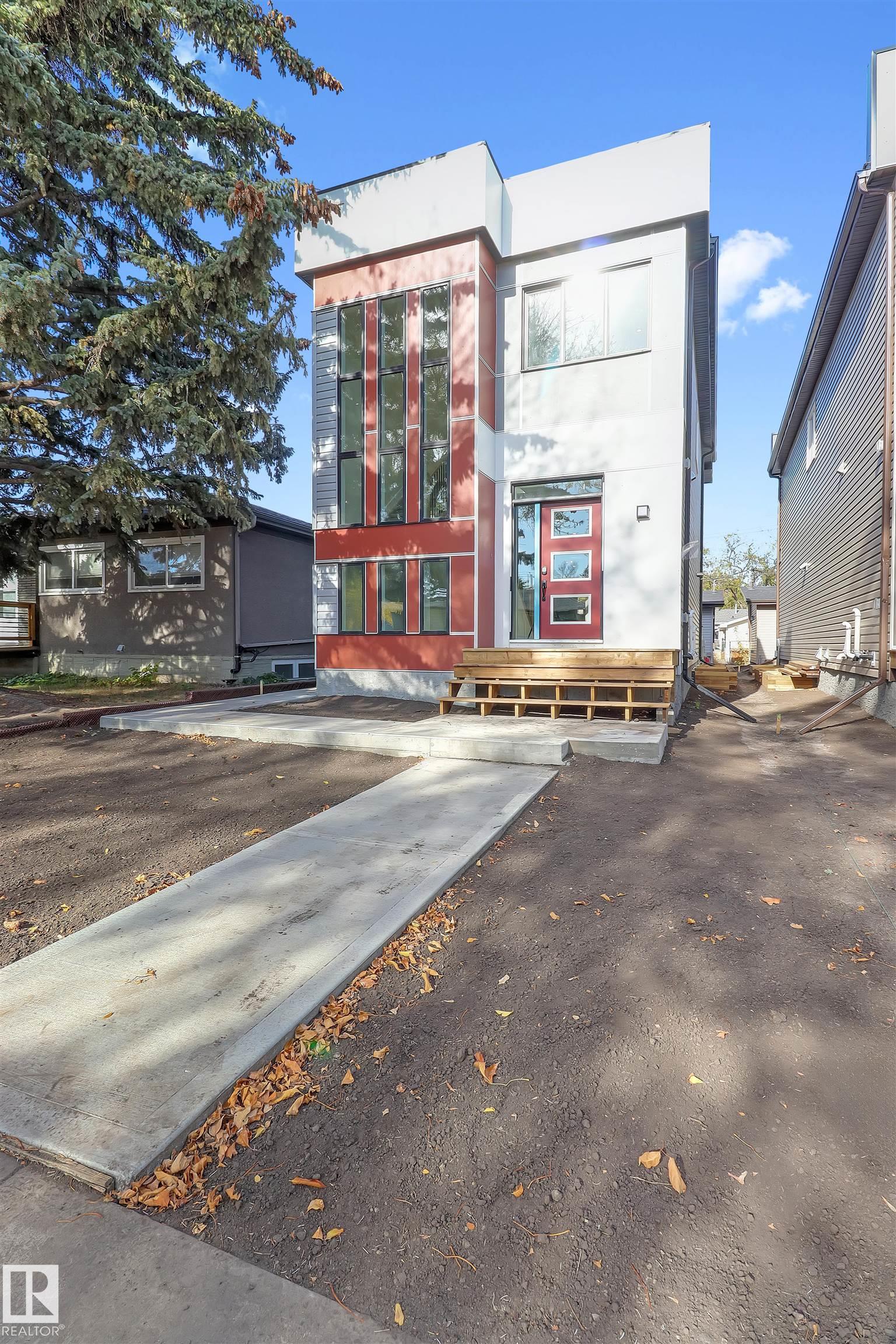 7938 91 Avenue NW, Holyrood, Edmonton 2