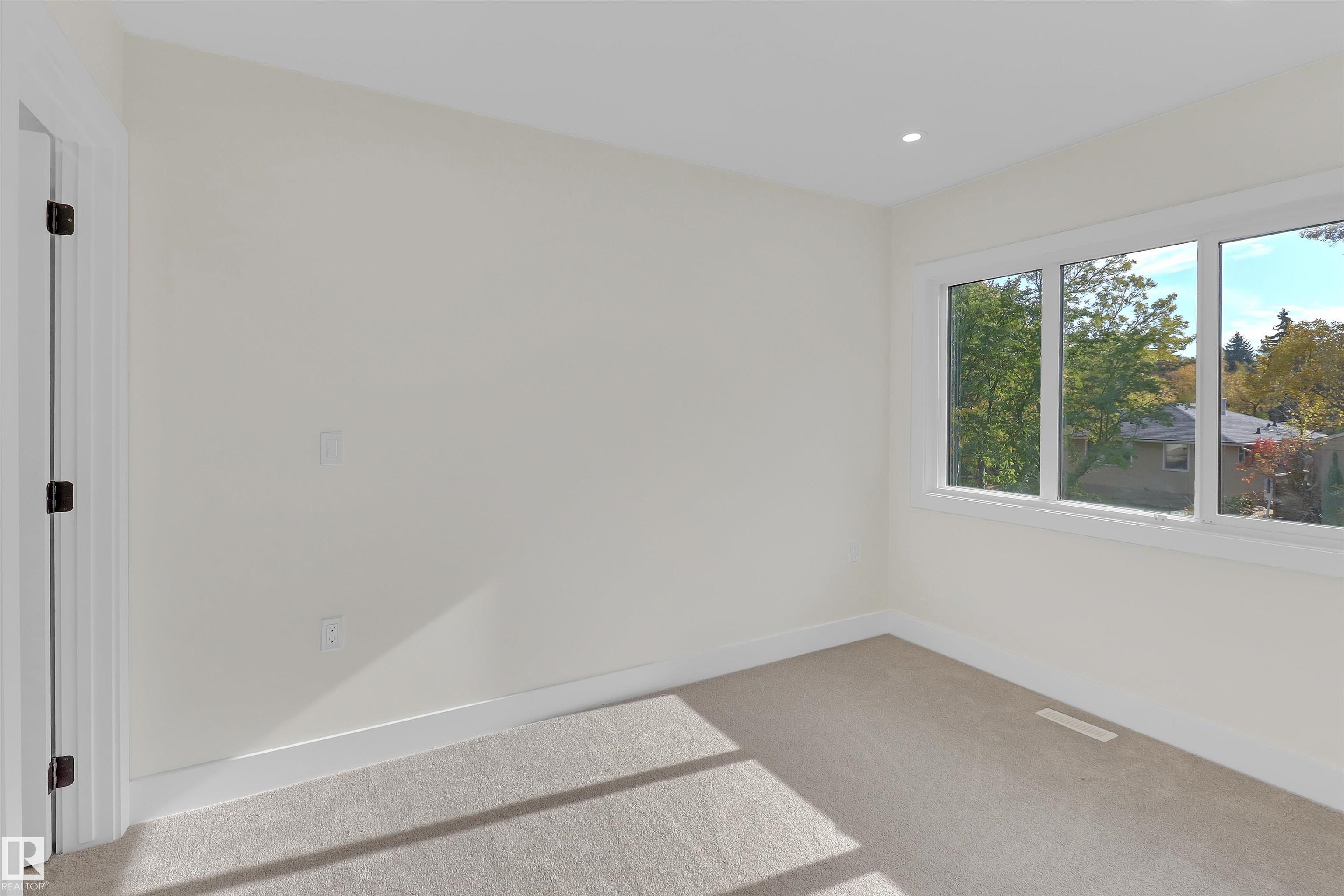 Photo 11 at 7938 91 Avenue NW, Holyrood, Edmonton