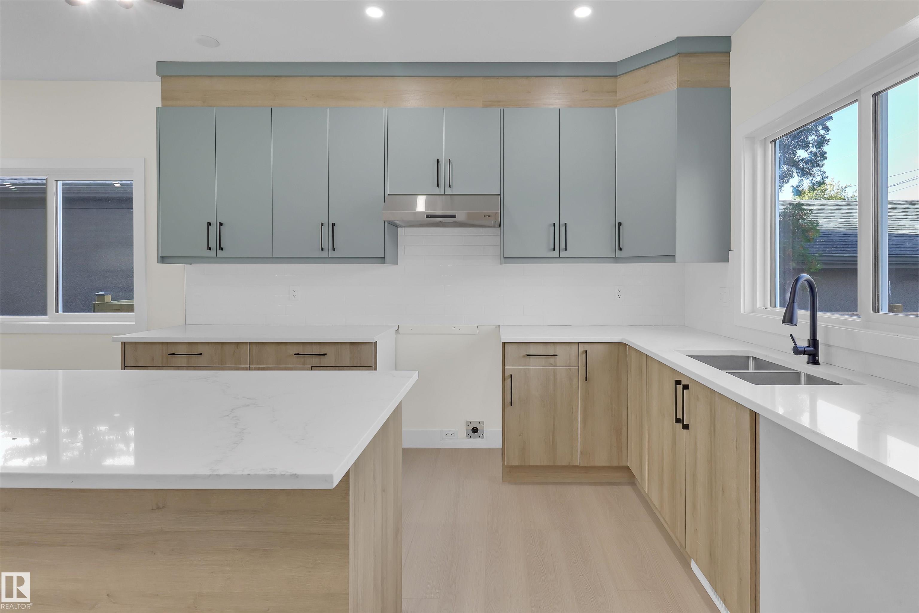 Picture for 7938 91 AV NW