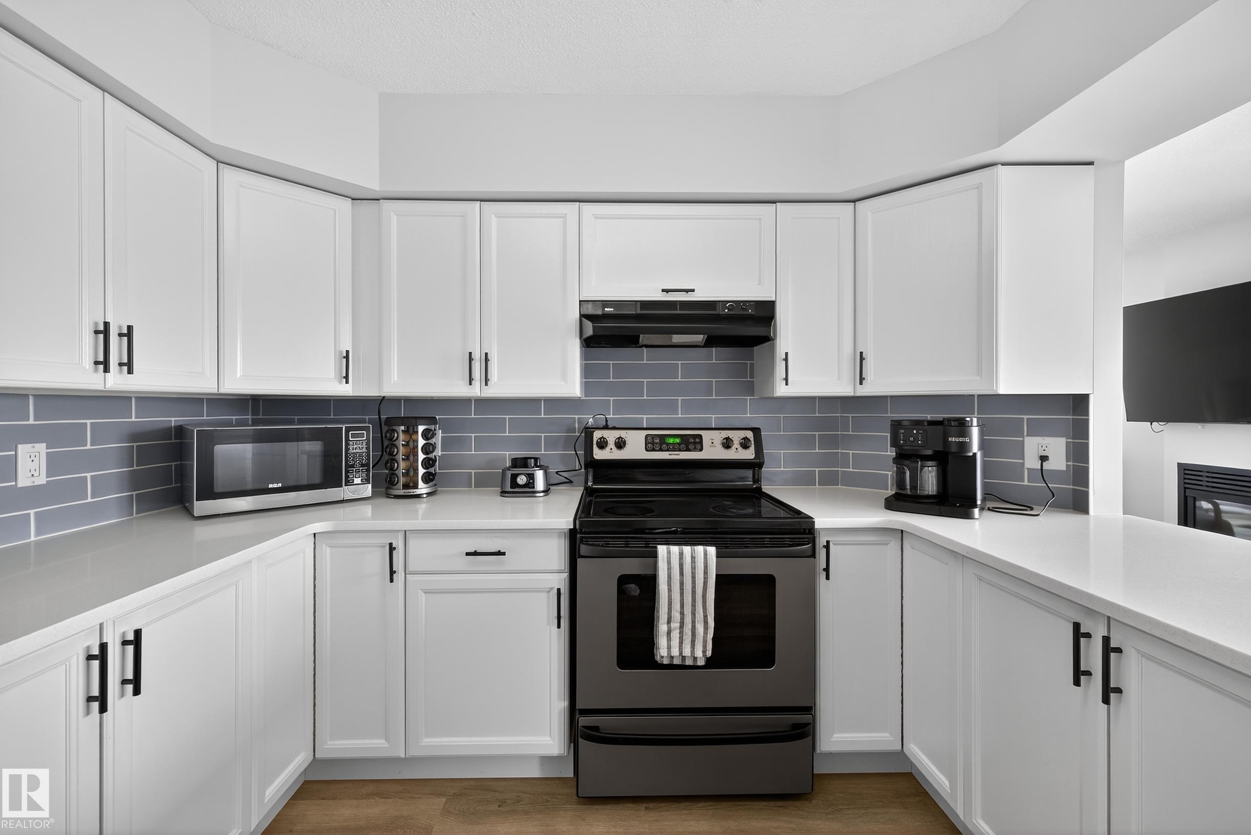 Photo 13 at 1303 - 10130 114 Street NW, Wîhkwêntôwin, Edmonton