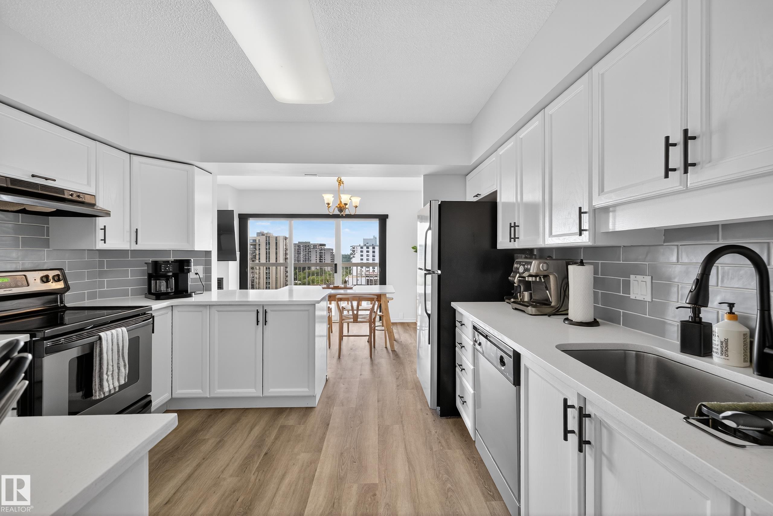 Photo 14 at 1303 - 10130 114 Street NW, Wîhkwêntôwin, Edmonton