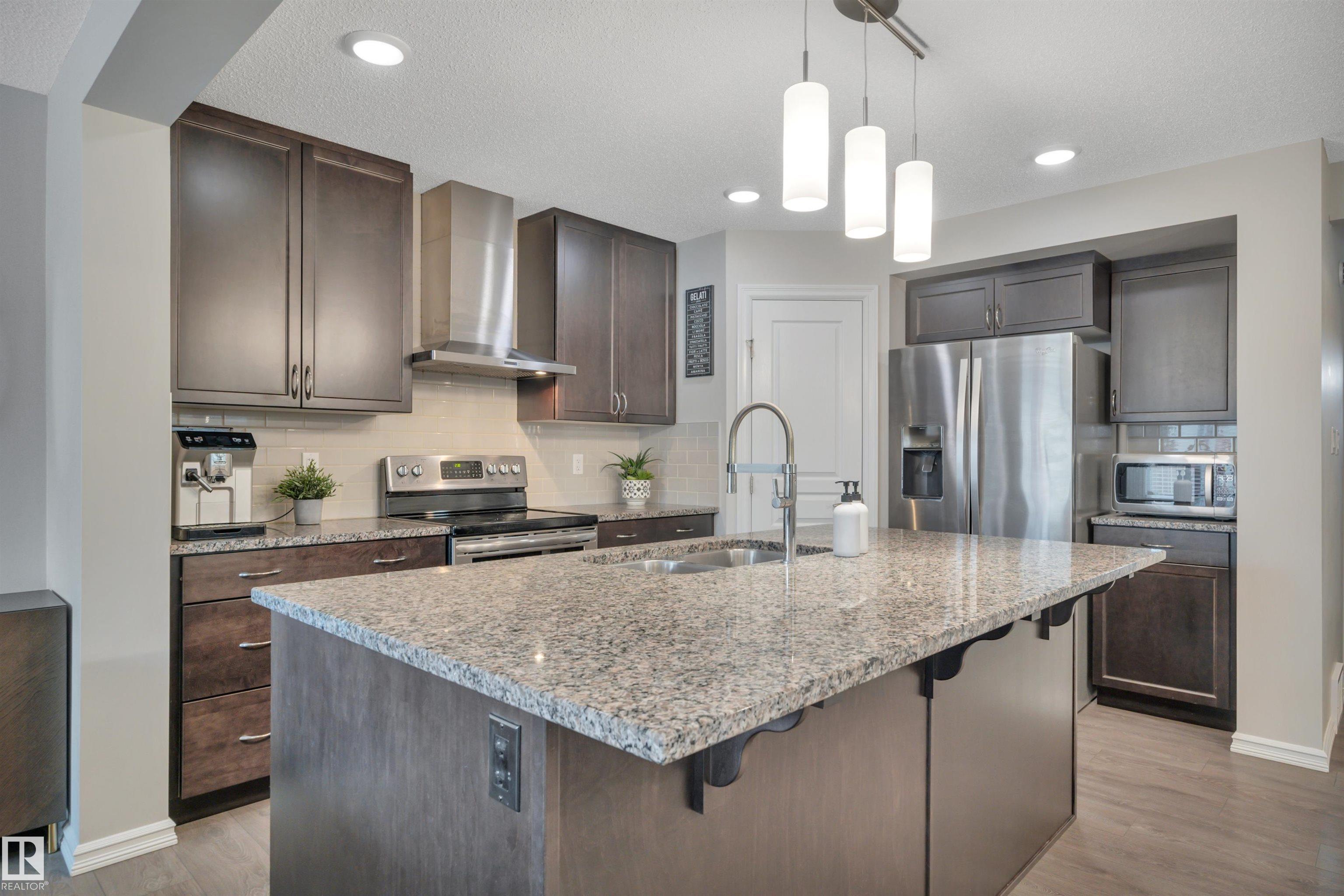 Photo 7 at 22220 88 Avenue NW, Rosenthal, Edmonton