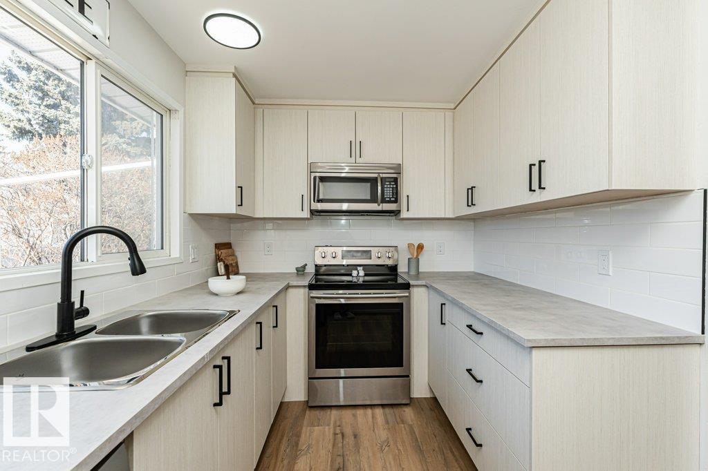 Photo 14 at 12209A 134b Avenue NW, Kensington, Edmonton