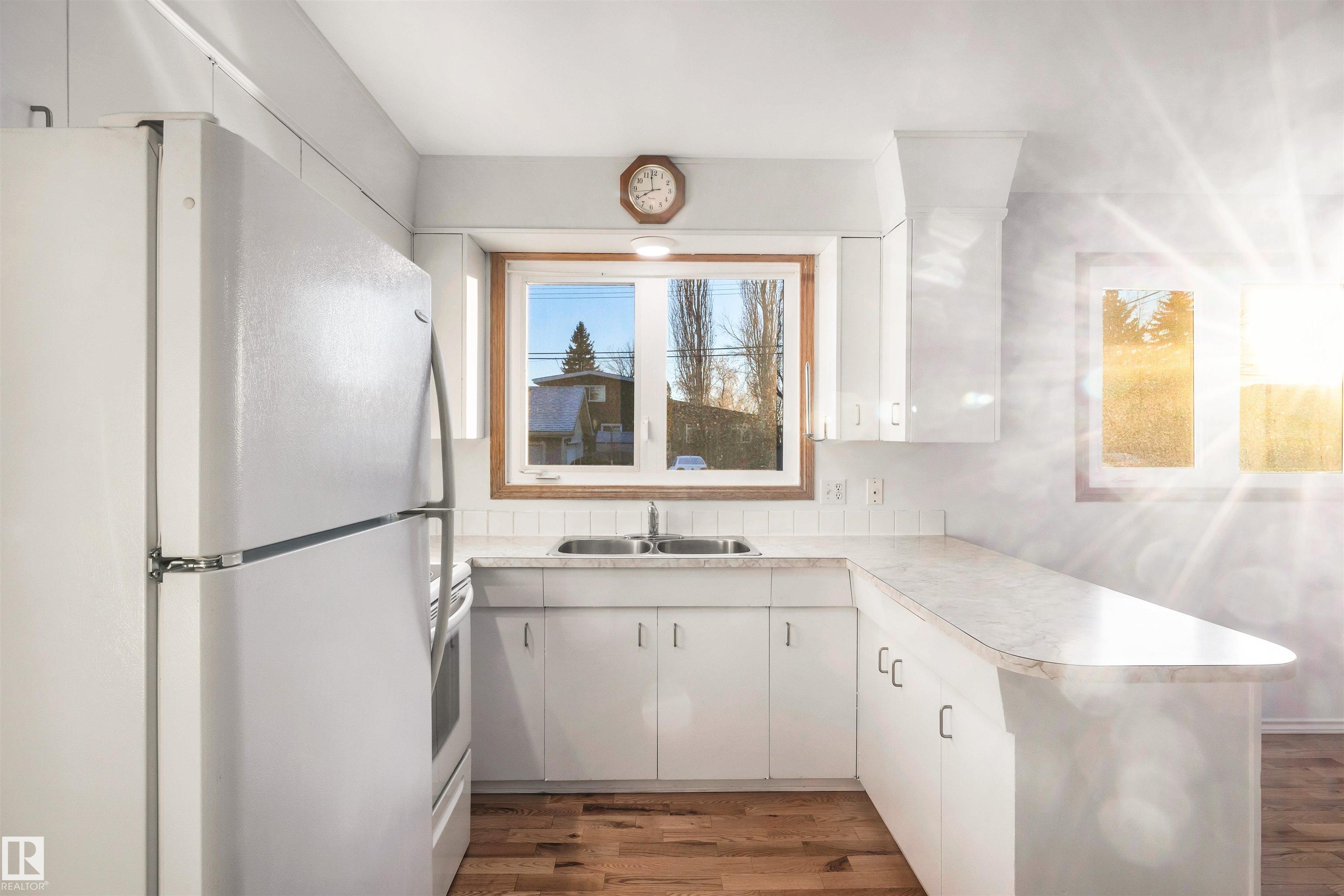 Photo 15 at 11231 41 Avenue NW, Royal Gardens, Edmonton