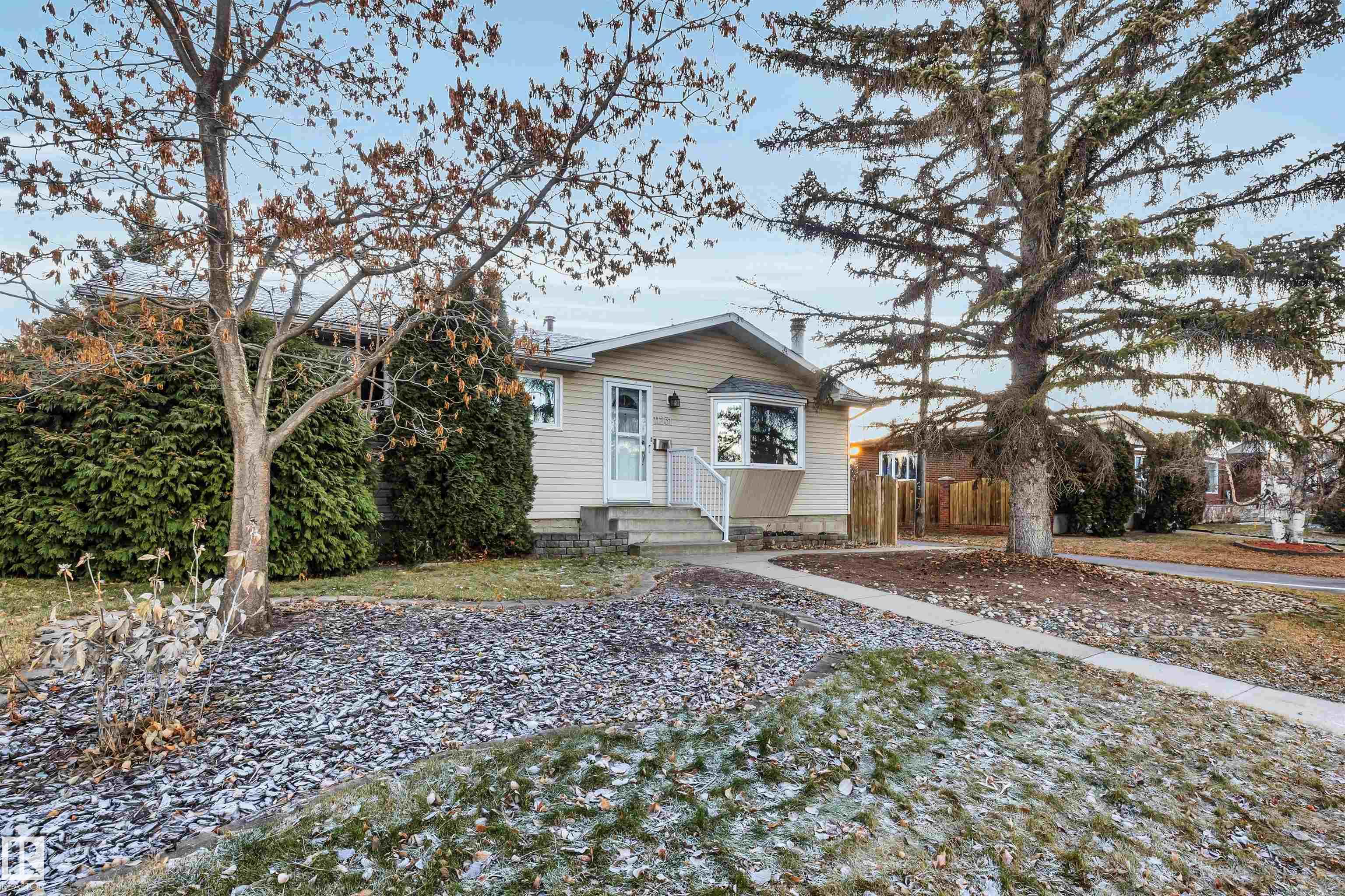 Picture for 11231 41 AV NW