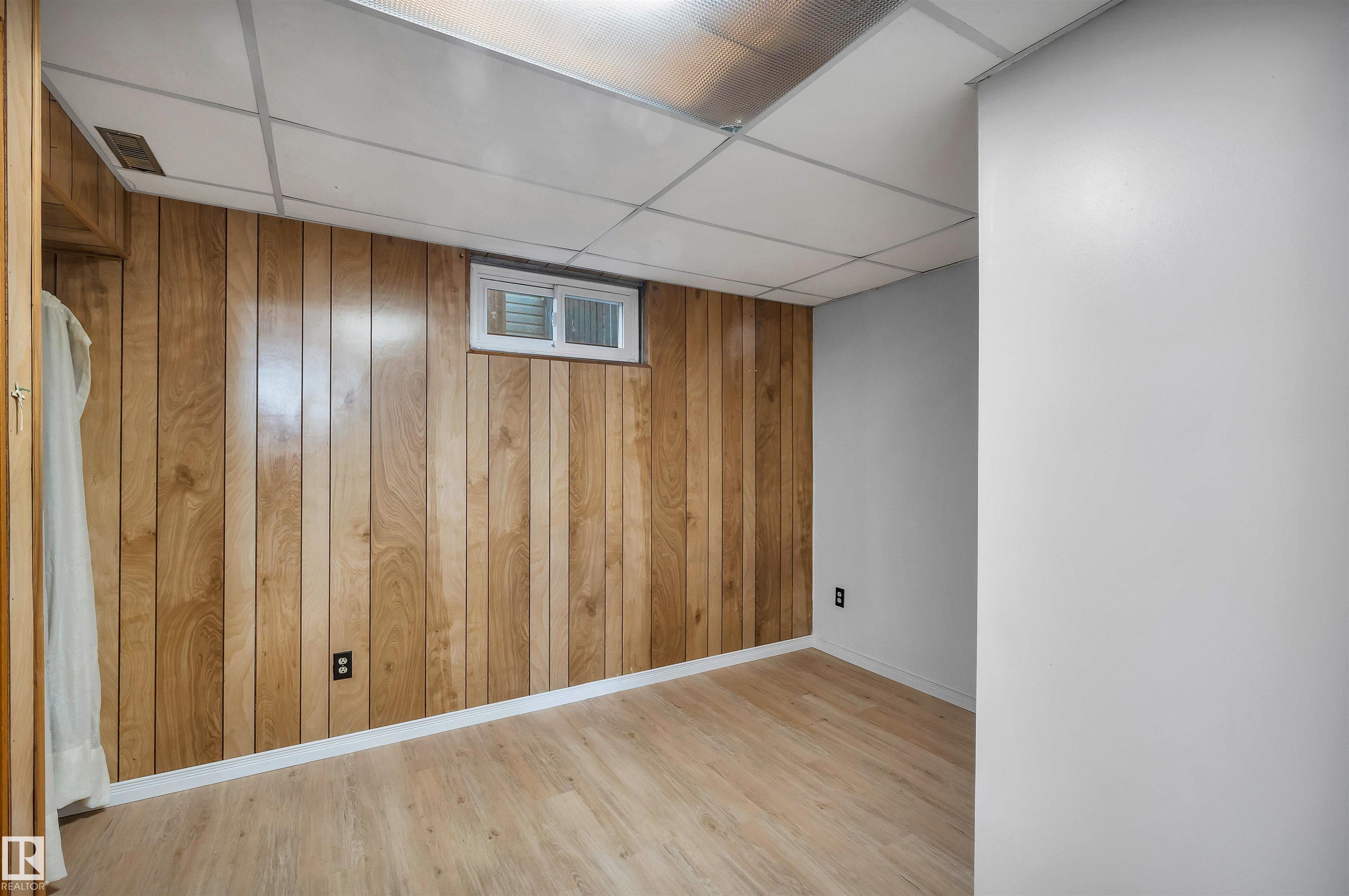 Photo 31 at 11231 41 Avenue NW, Royal Gardens, Edmonton