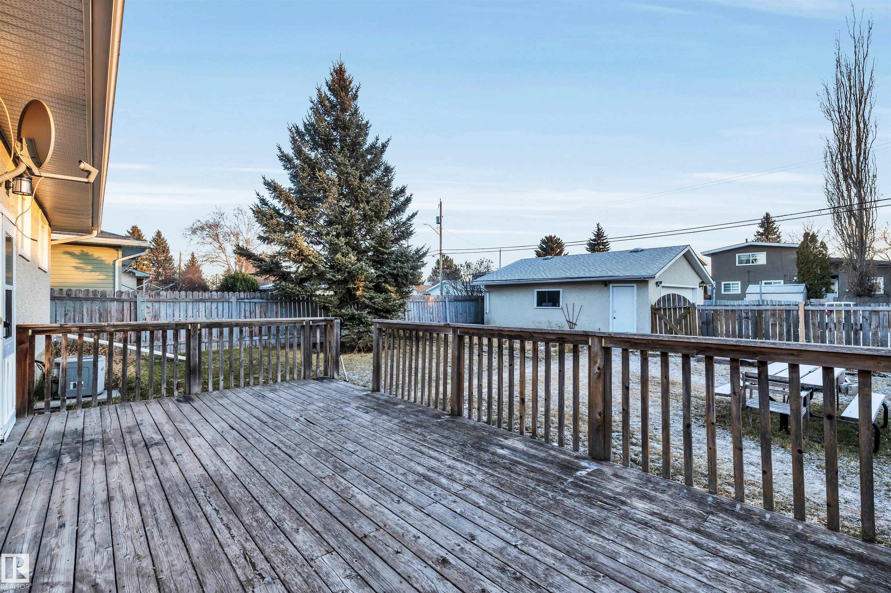 Photo 38 at 11231 41 Avenue NW, Royal Gardens, Edmonton