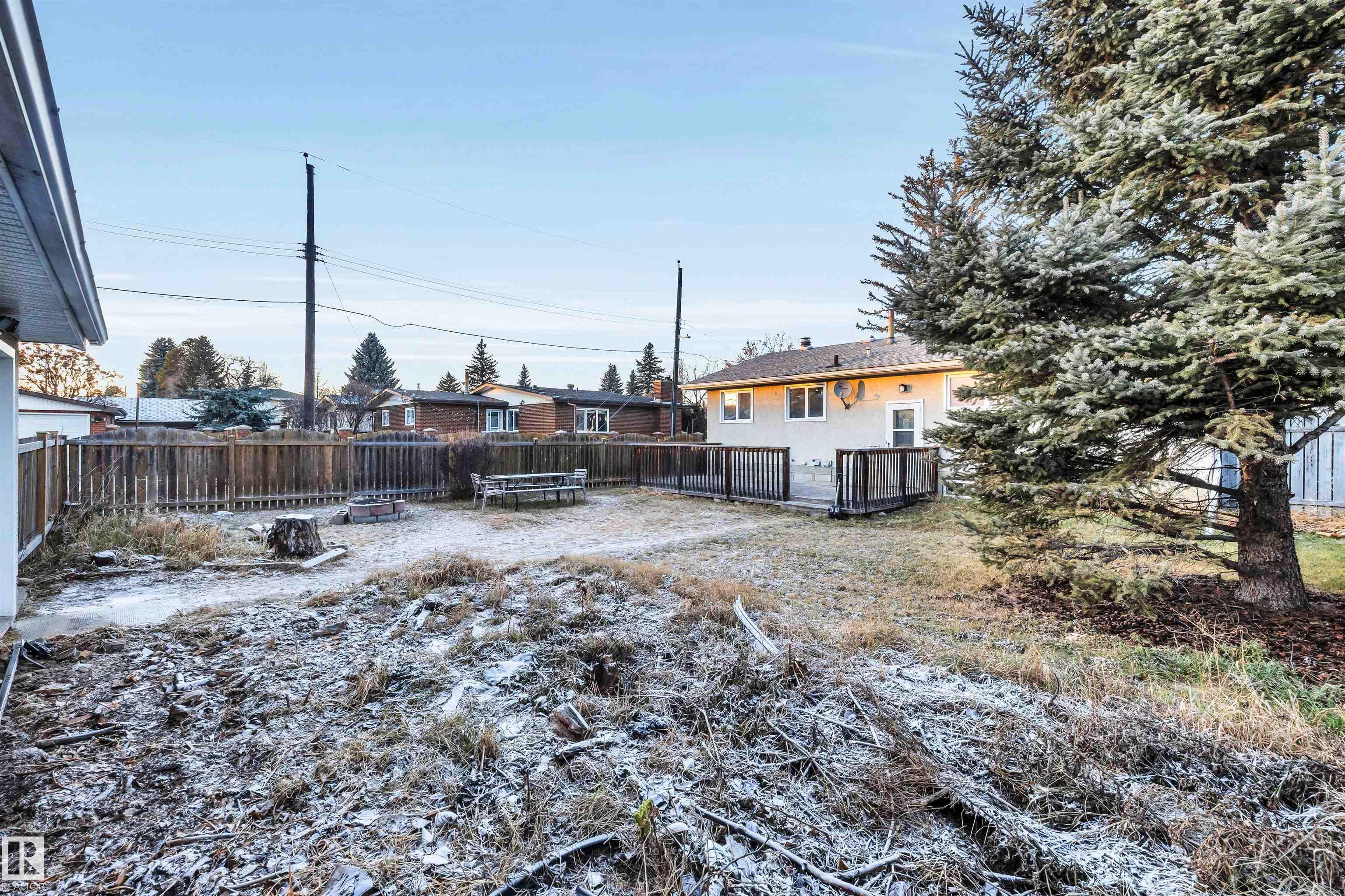 Photo 41 at 11231 41 Avenue NW, Royal Gardens, Edmonton