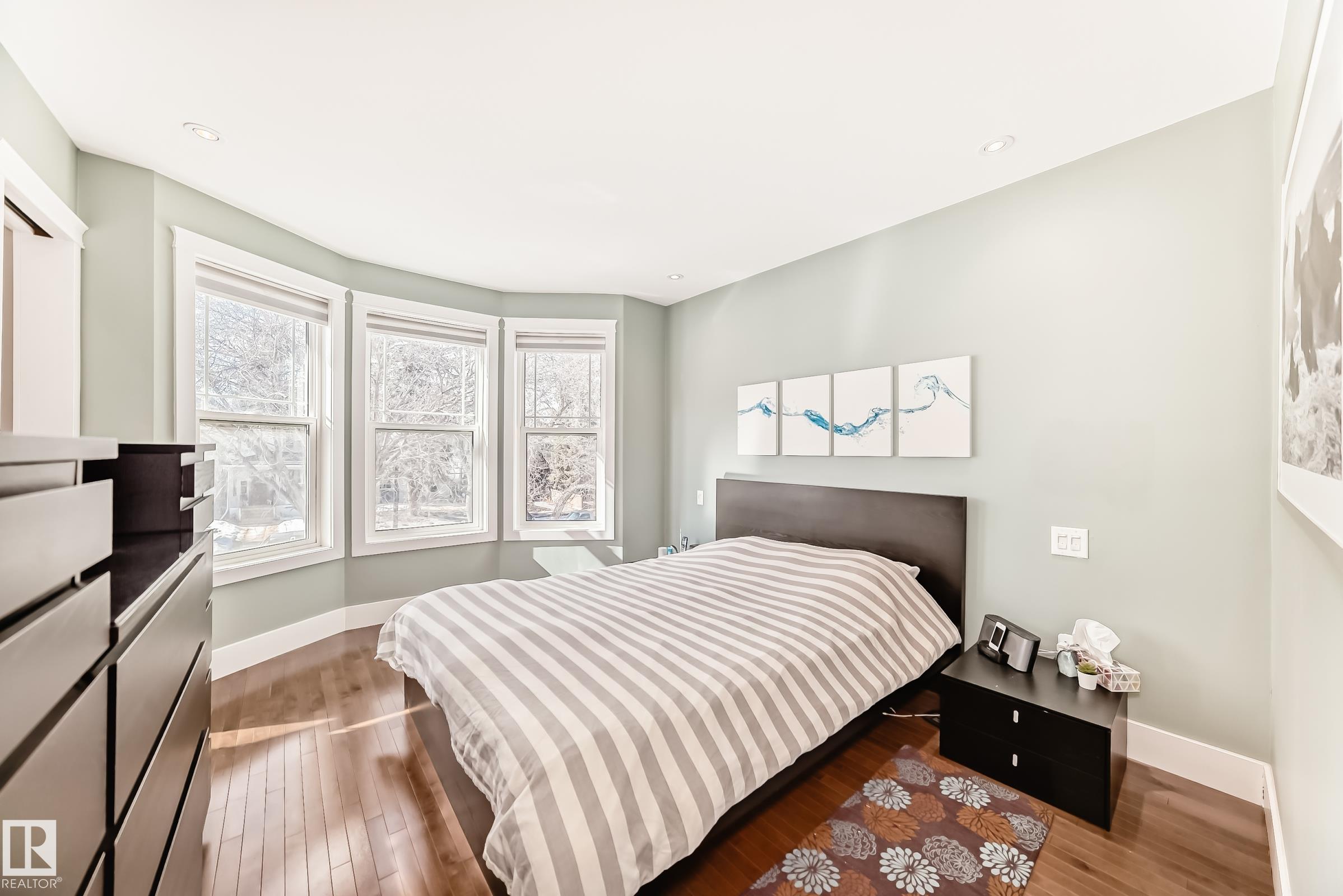 Photo 25 at 10989 125 Street NW, Westmount, Edmonton