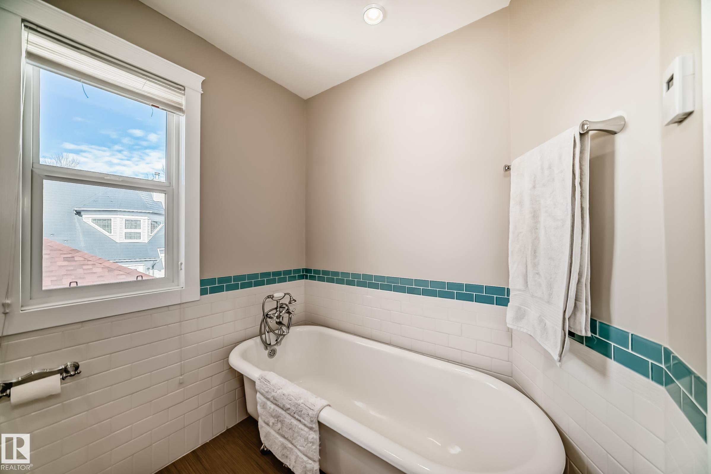 Photo 37 at 10989 125 Street NW, Westmount, Edmonton