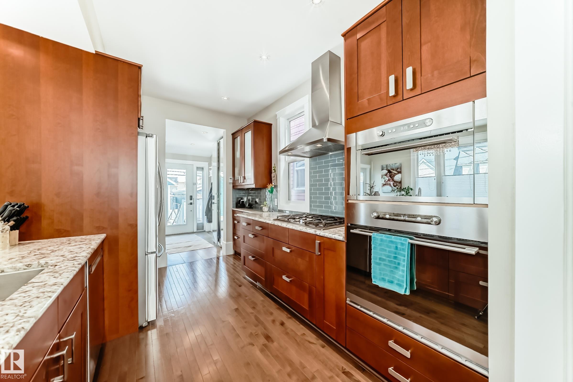 Photo 9 at 10989 125 Street NW, Westmount, Edmonton